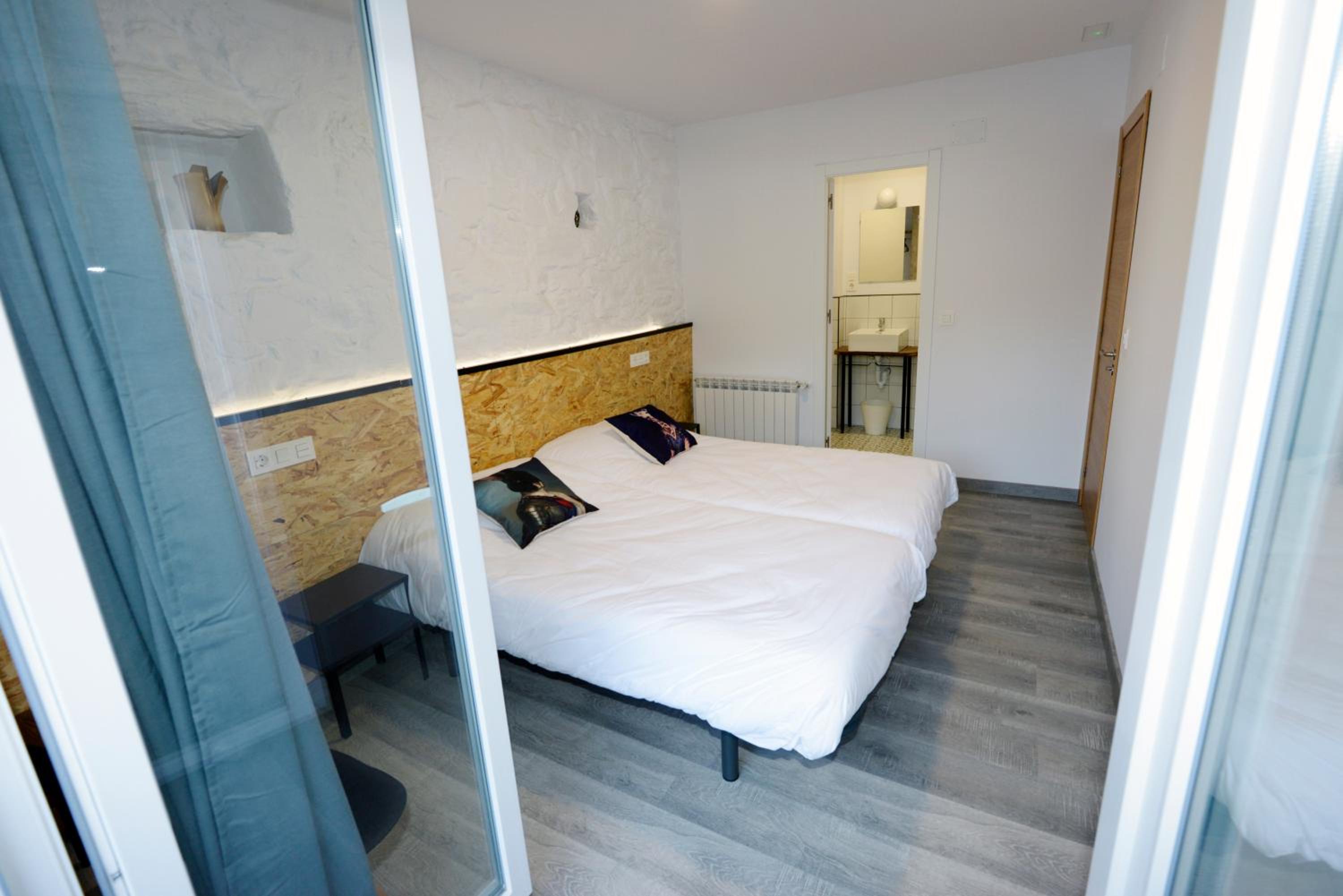 Twin Room with Balcony photo 2