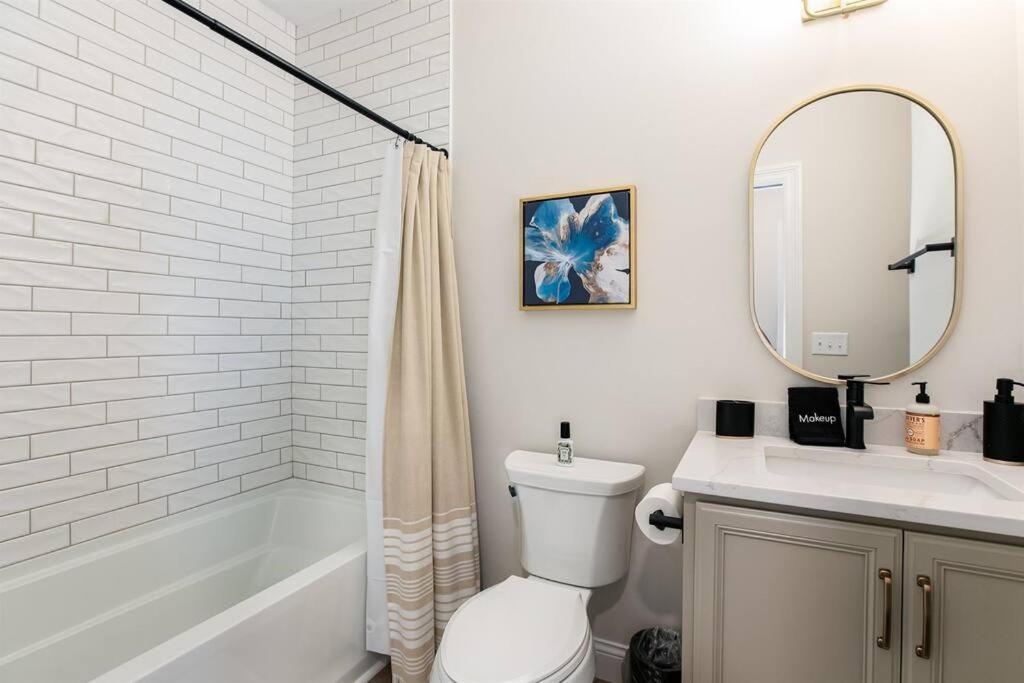 Two-Bedroom House photo 3