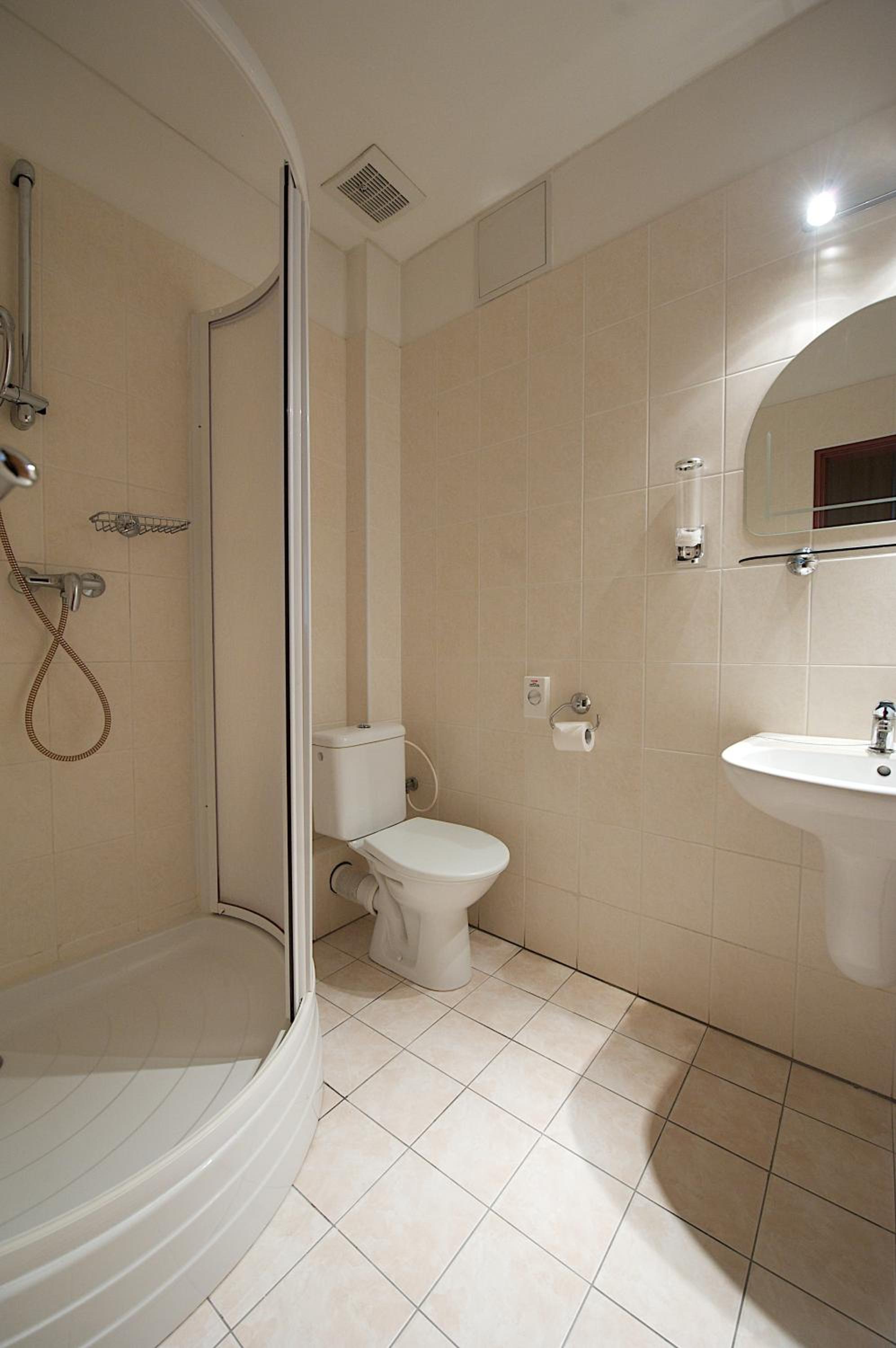 Double Room - Photo 15