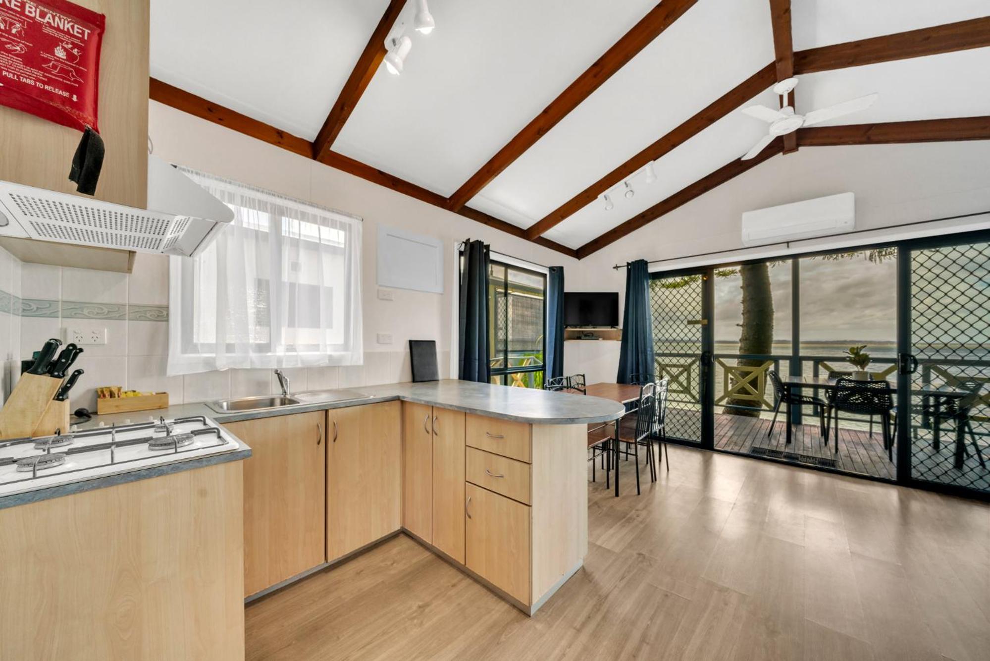 Two-Bedroom Villa with Lake View  photo 2