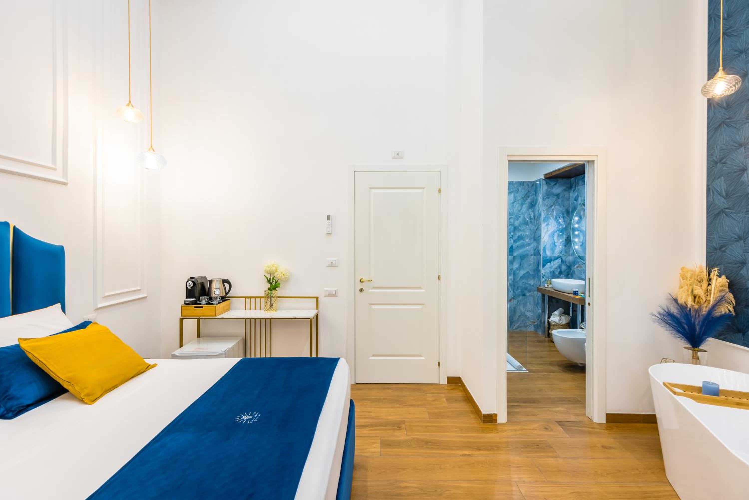 Deluxe King Room