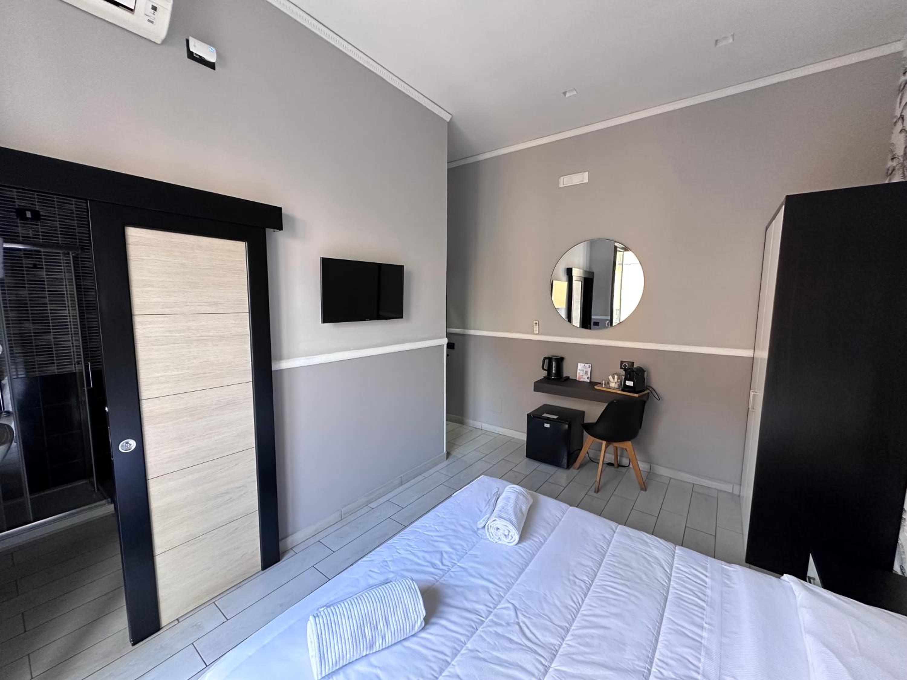 Deluxe Double Room with Balcony