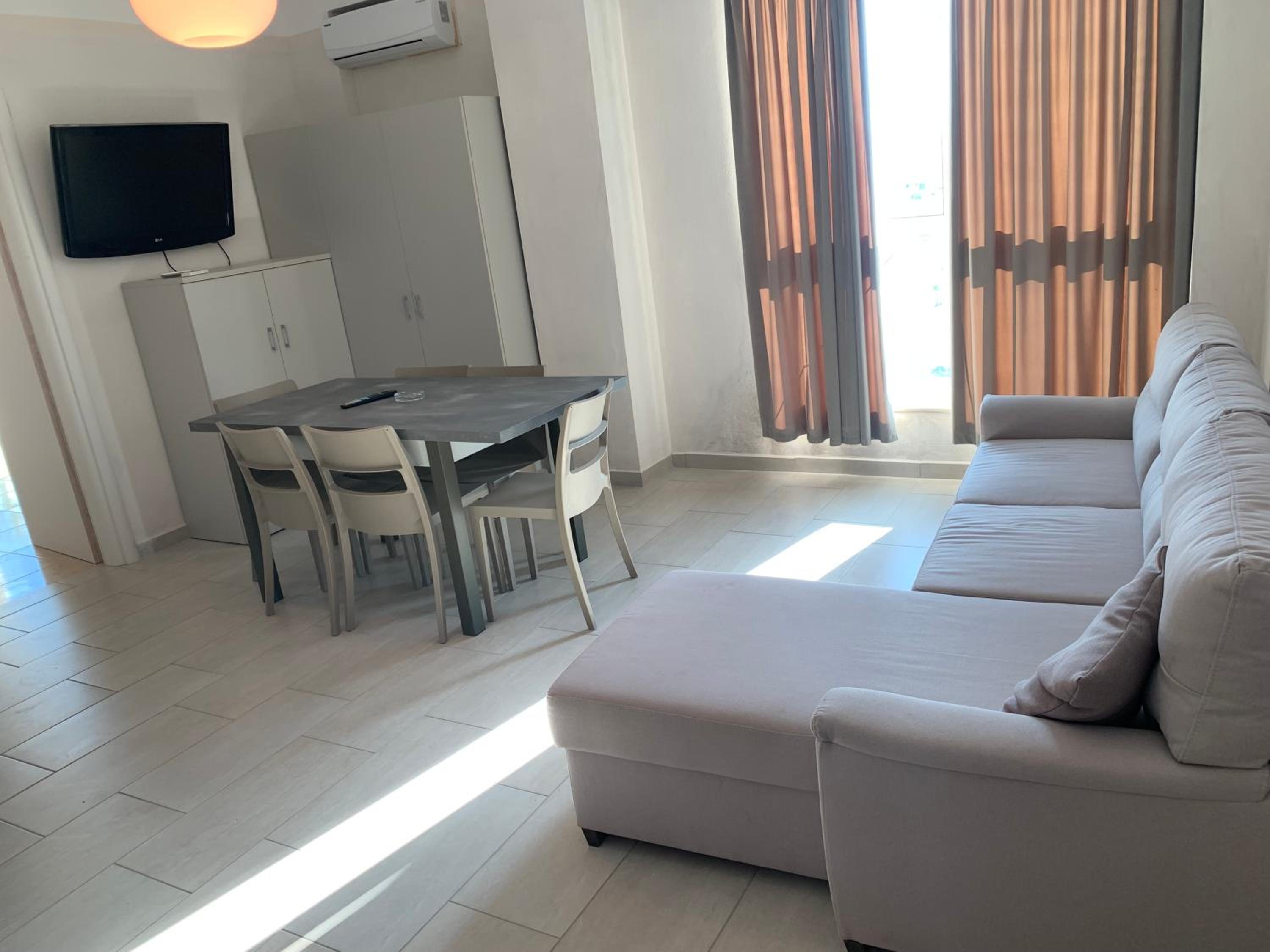 Apartment with Balcony photo 1