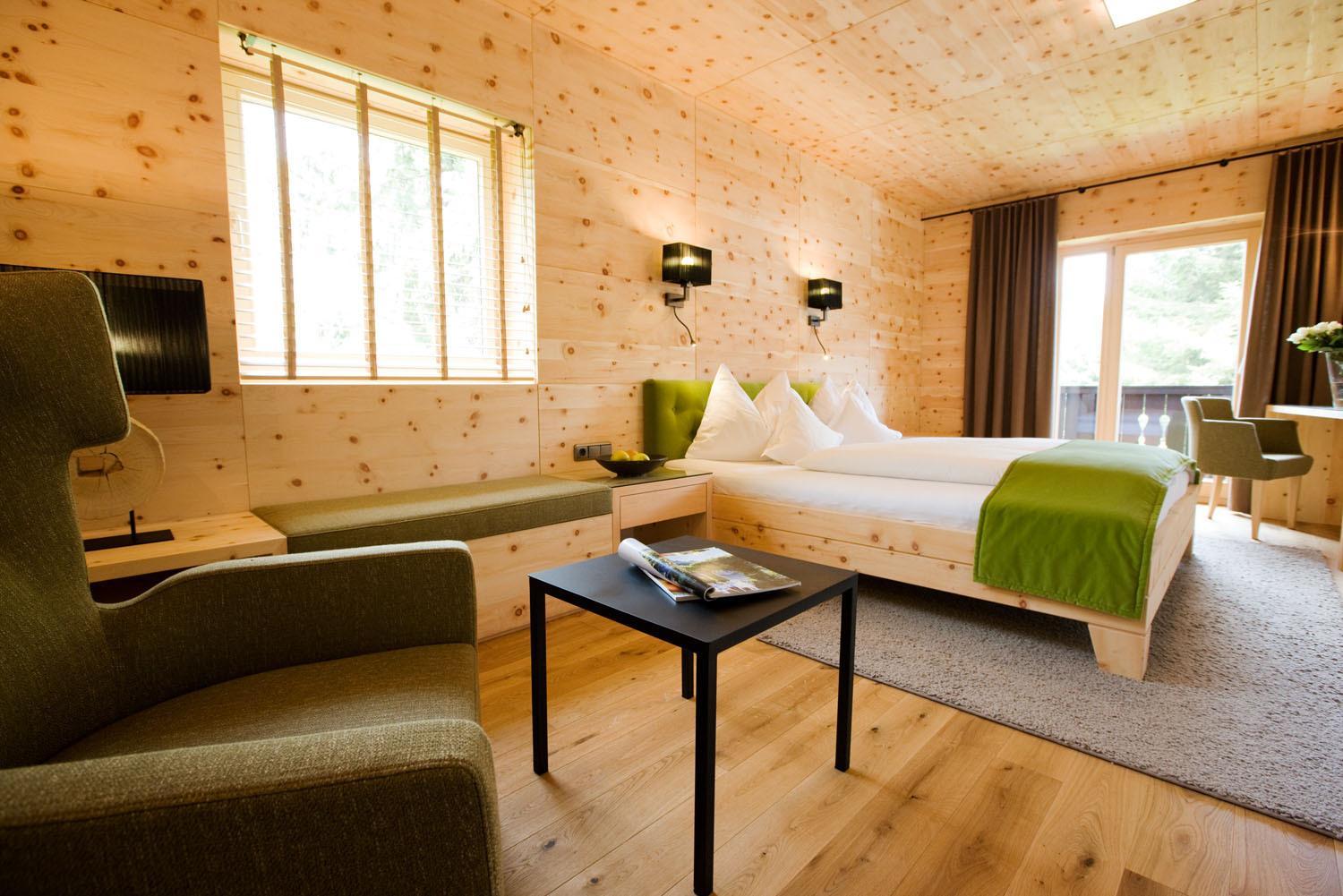 Deluxe Double Room - Photo 14