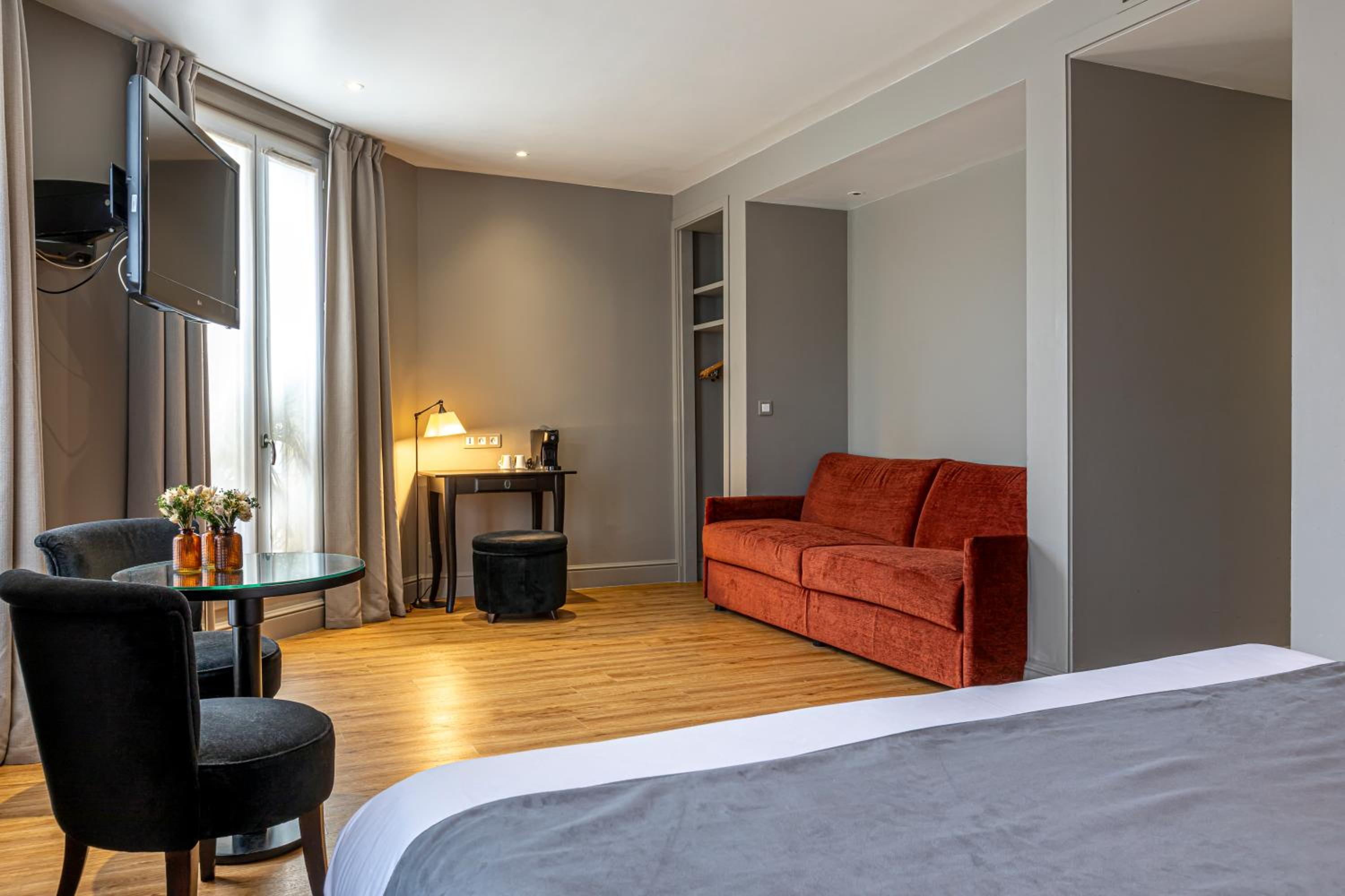 Family Suite with Garden View