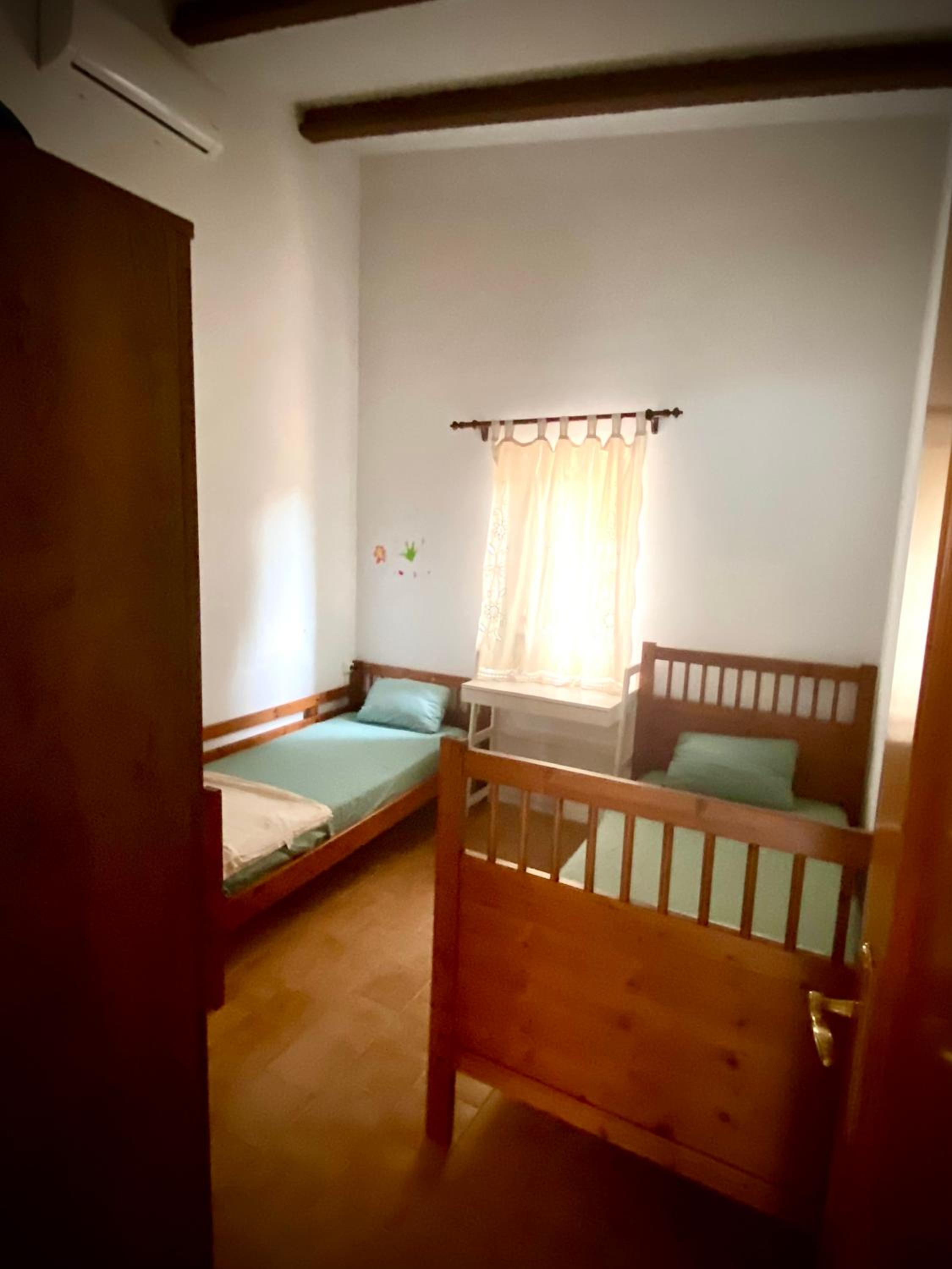 Three-Bedroom House photo 3