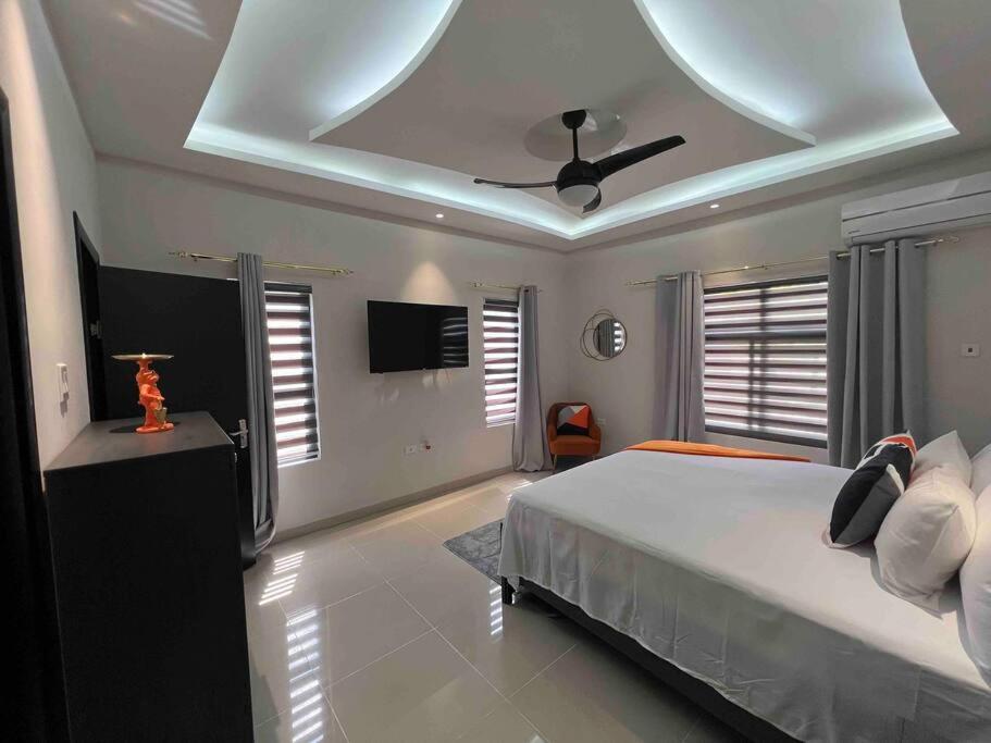 Three-Bedroom Villa photo 3