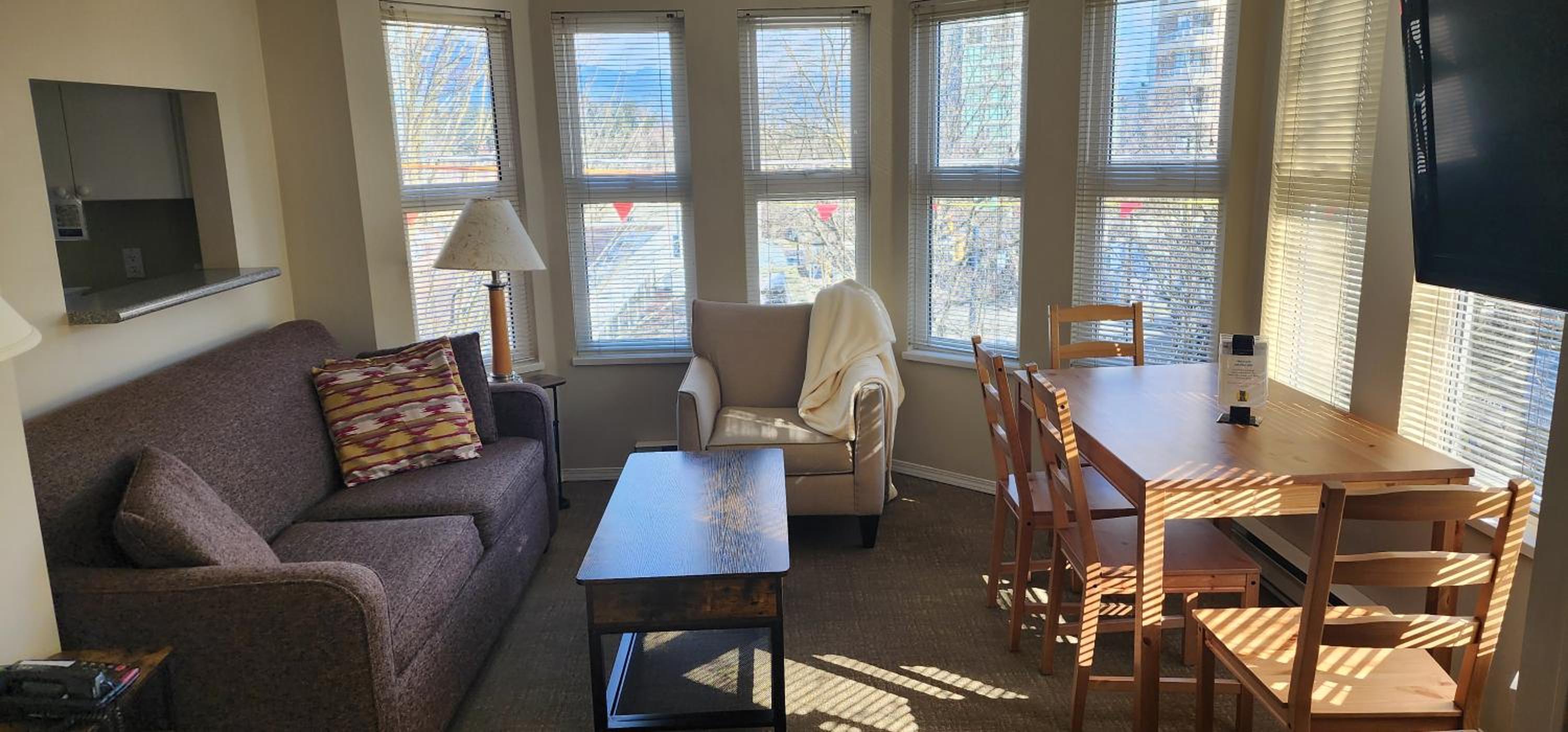 One-Bedroom King Suite