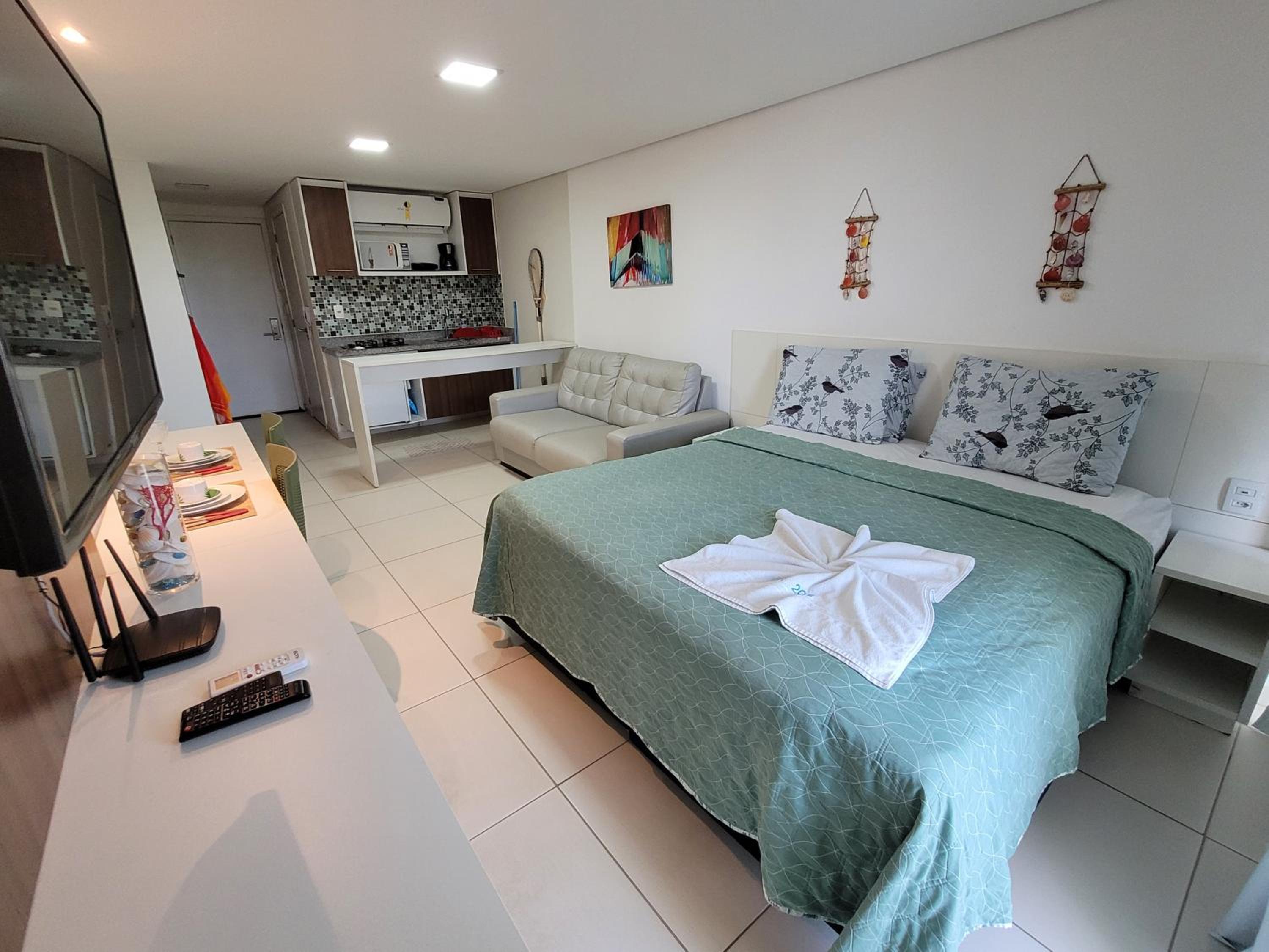 Apartment with Pool View