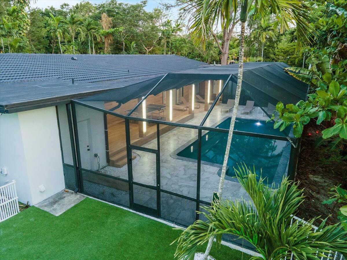 Villa photo 2