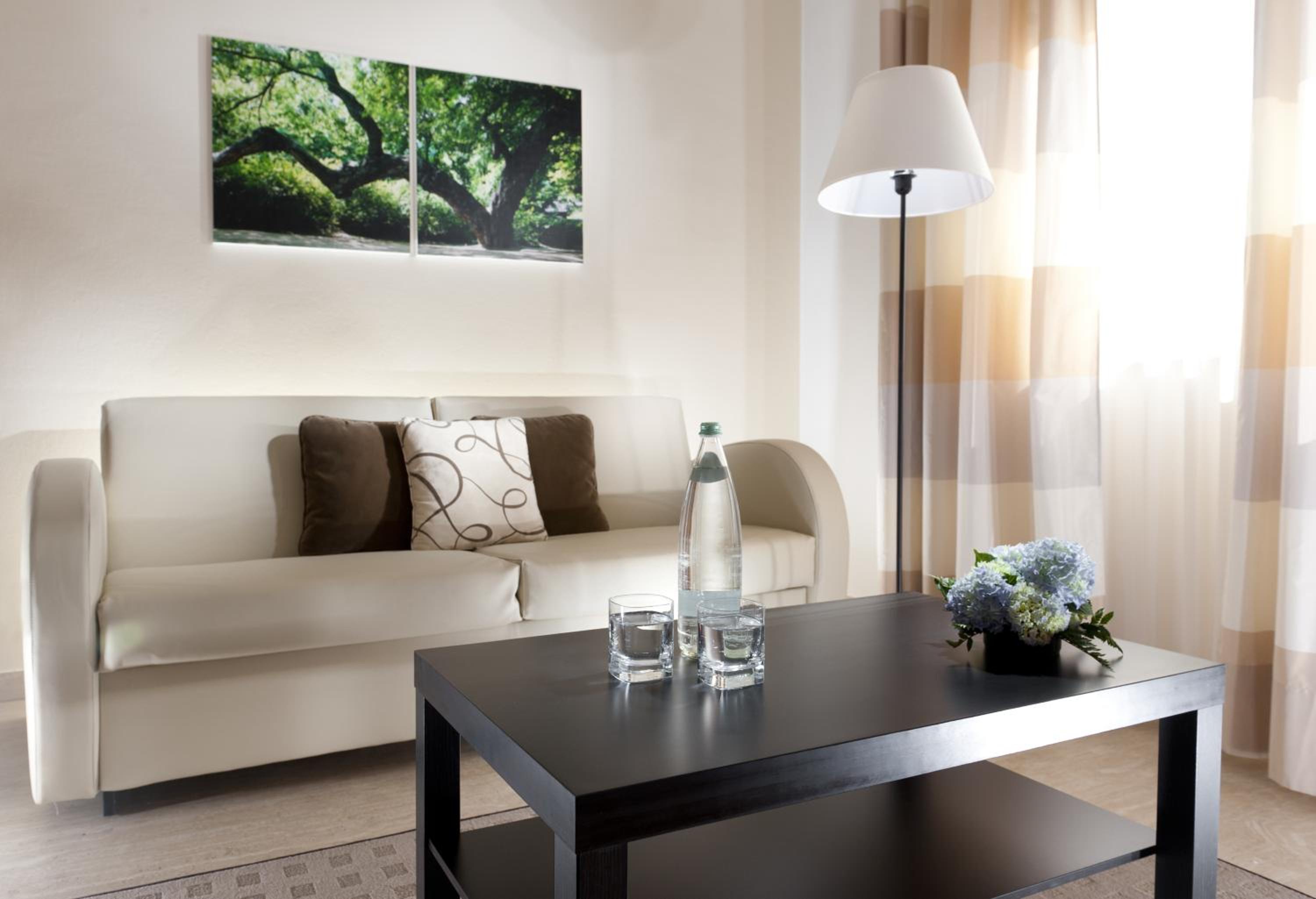 Suite with Balcony - Photo 13