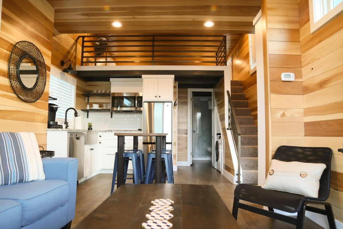 Family Room photo 1