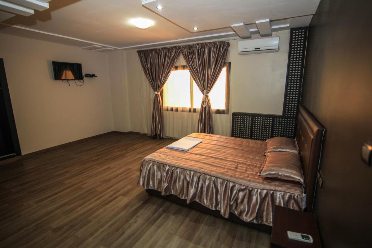Small Single Room photo 3