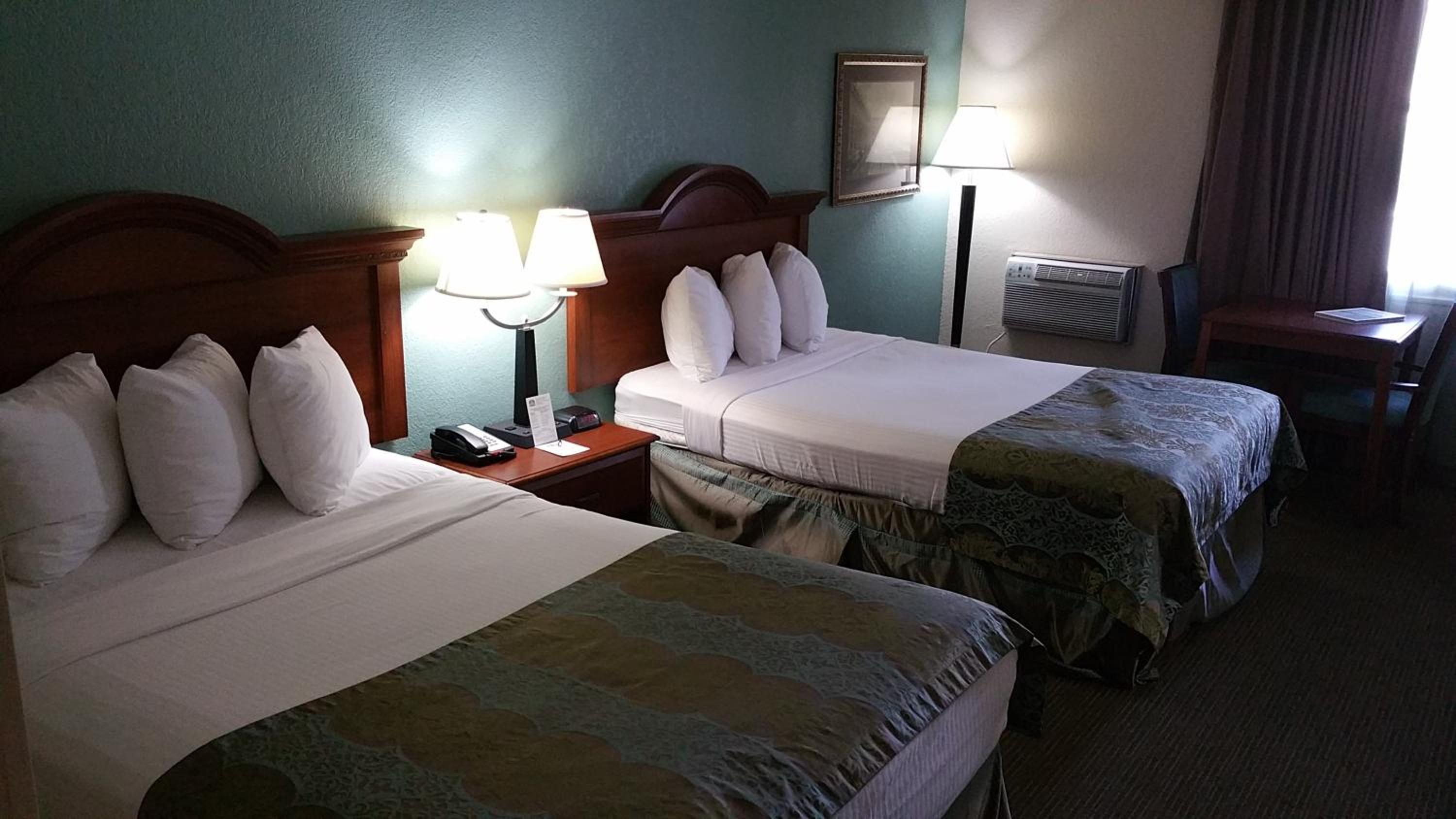 Double Room With Two Double Beds - Non-Smoking photo 3