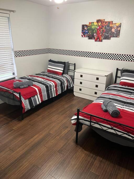 Four-Bedroom House photo 1