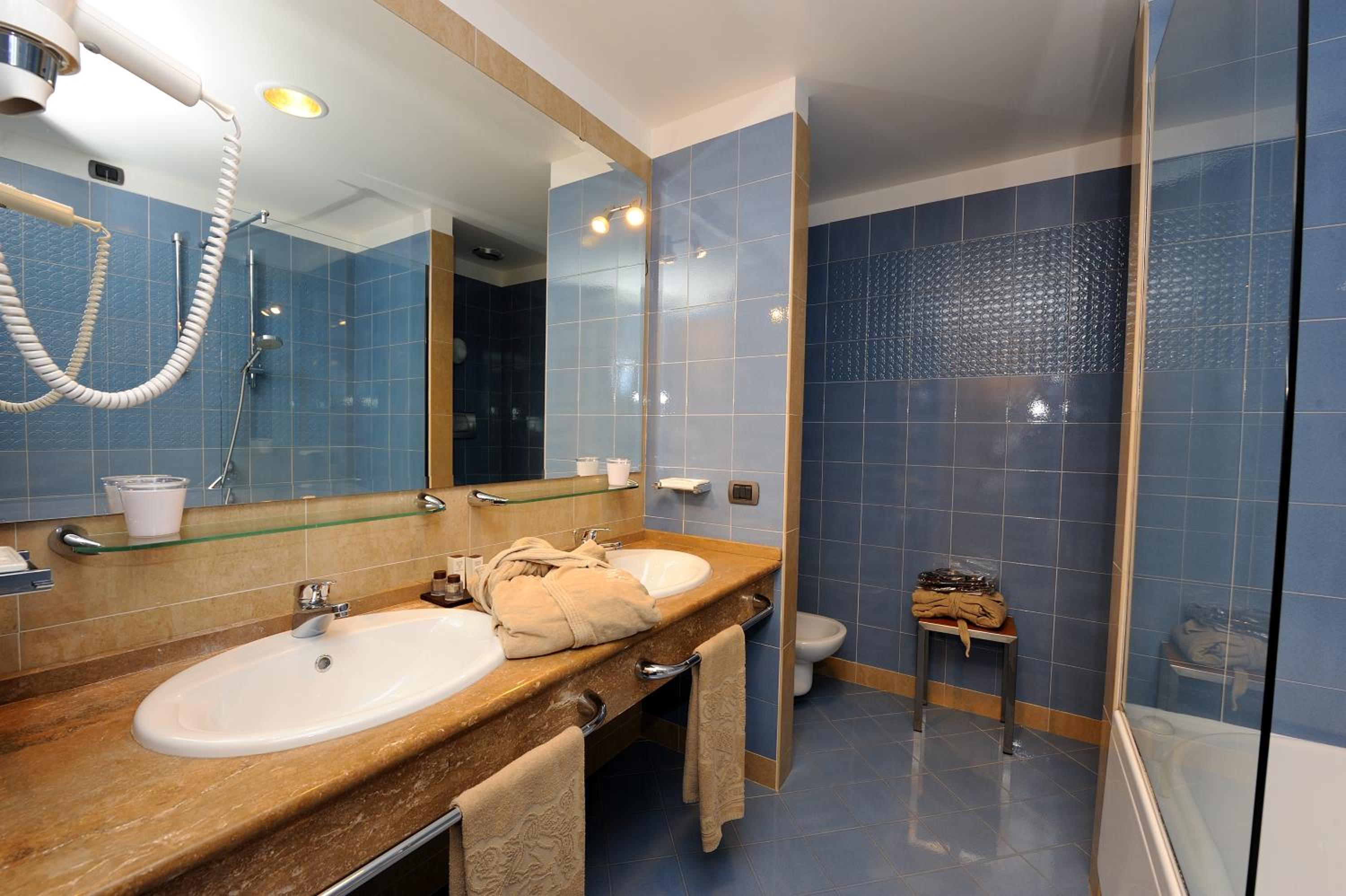 Junior Suite - Photo 6