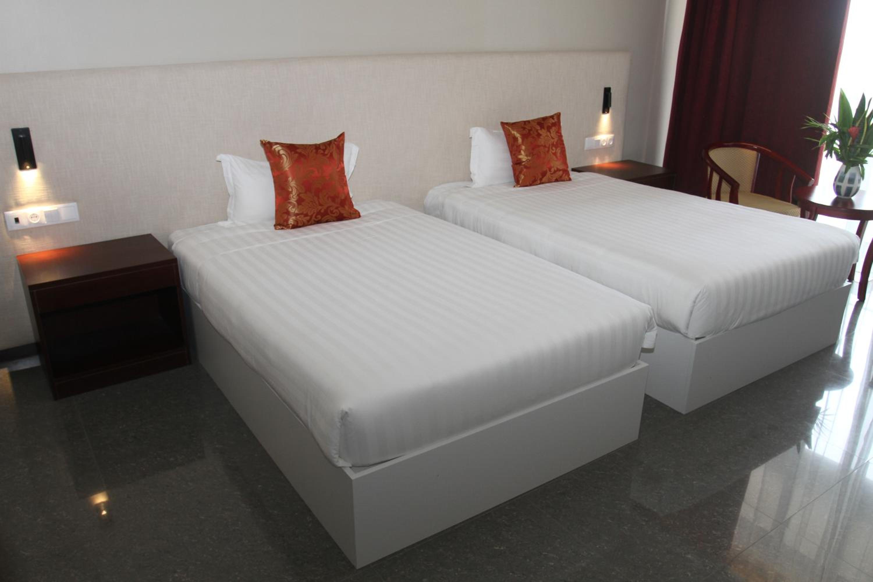 Twin Room with City View