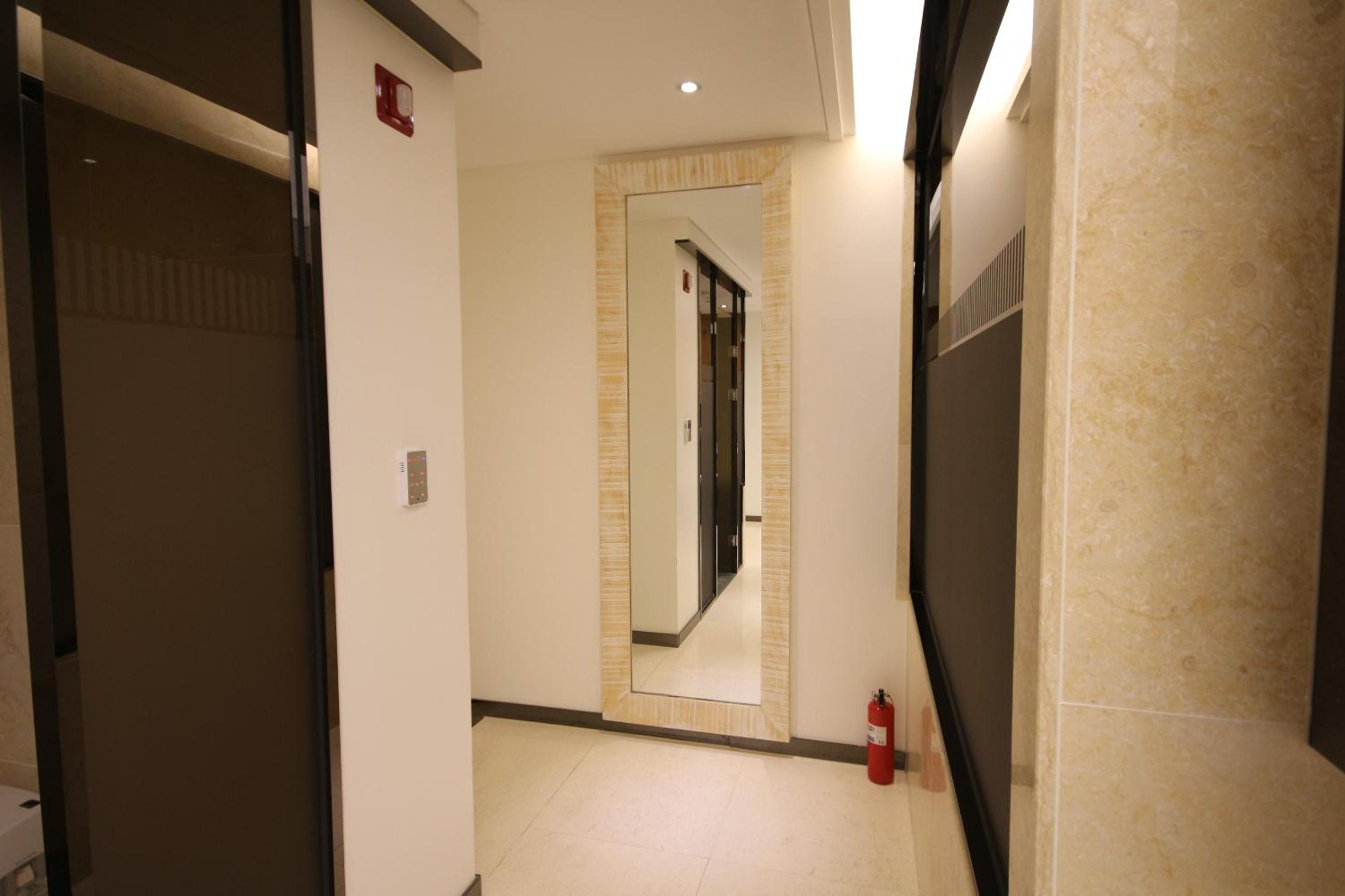 Deluxe Room - Photo 3