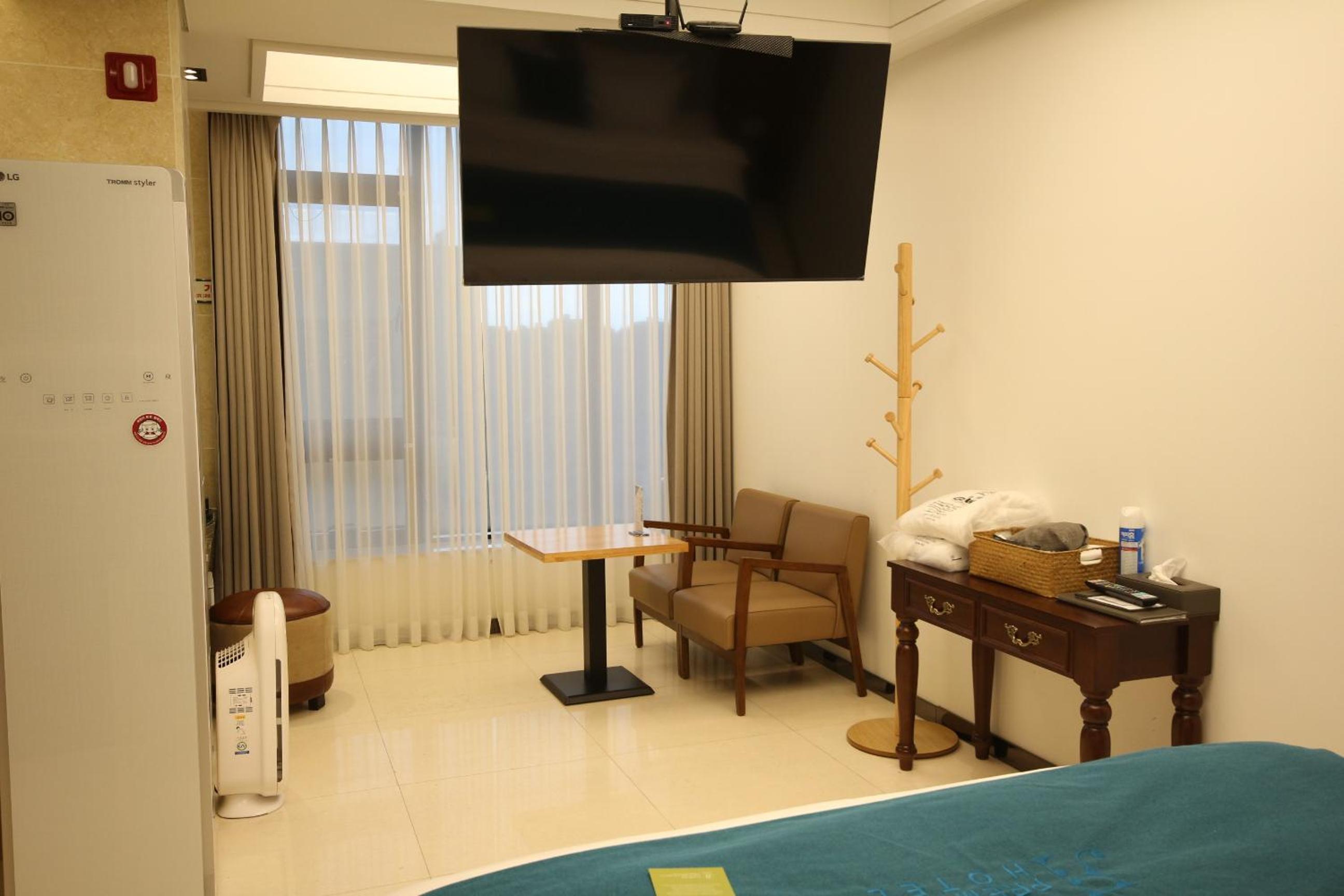 Deluxe Room - Photo 28