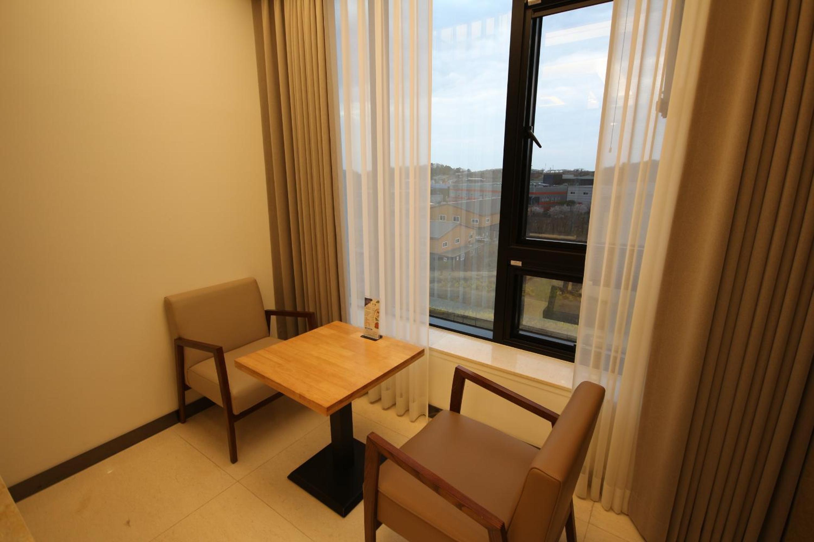 Premium Room - Photo 16