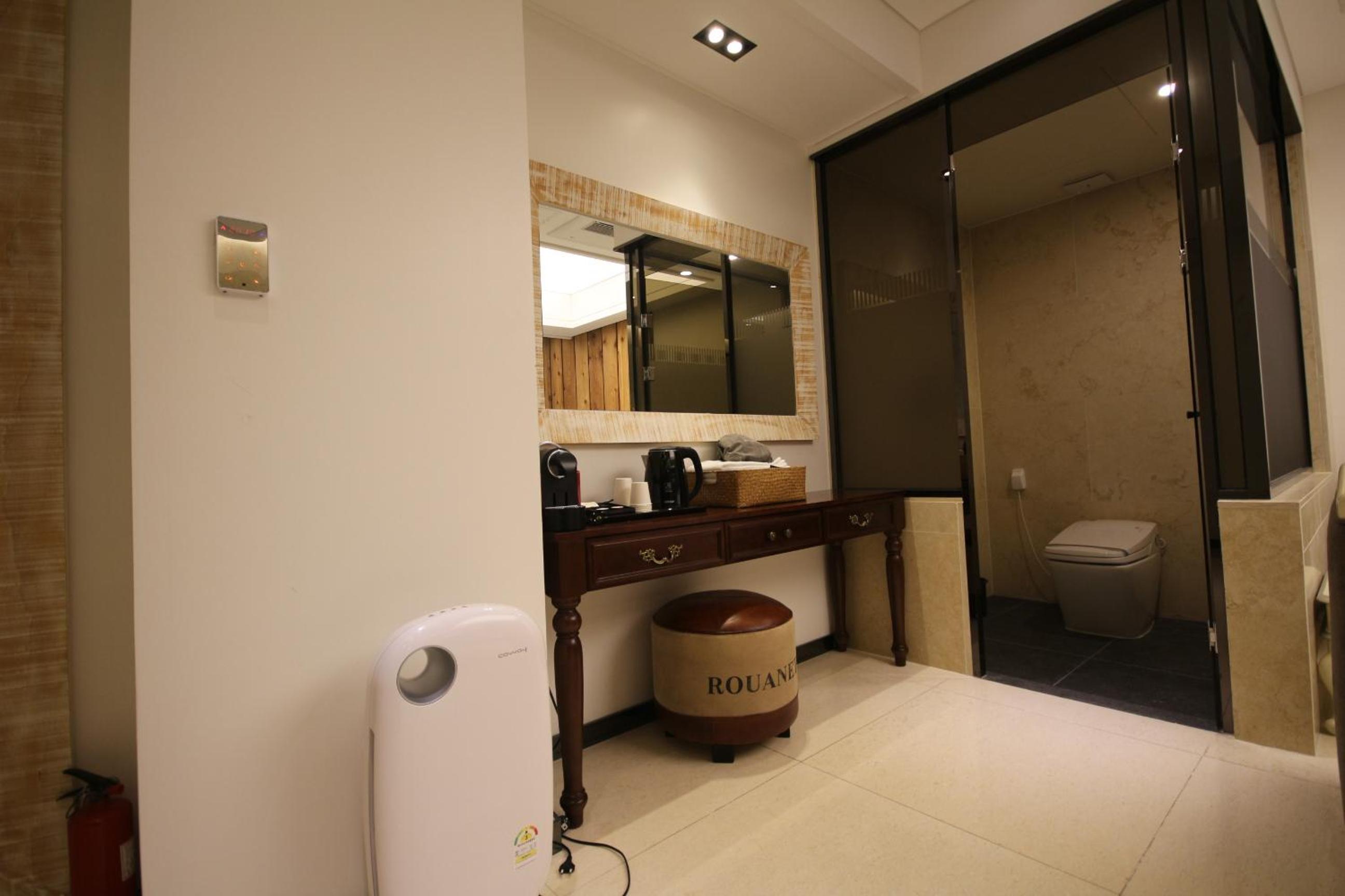 Suite Triple Room - Photo 22