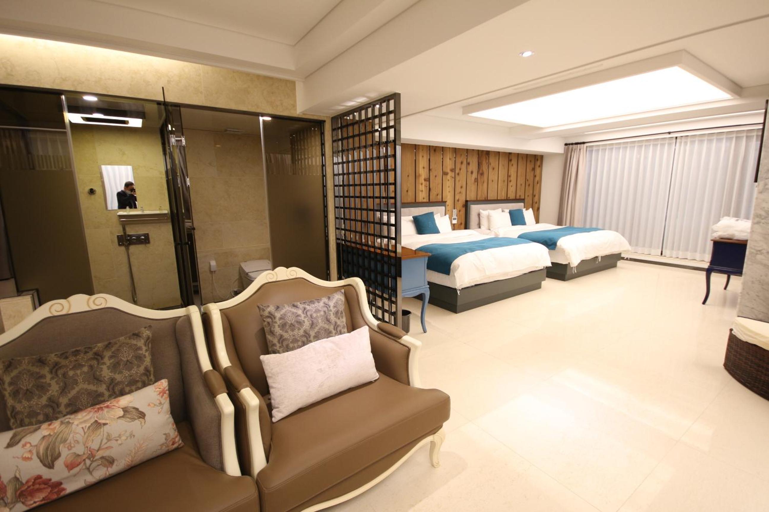 Penthouse - Photo 15