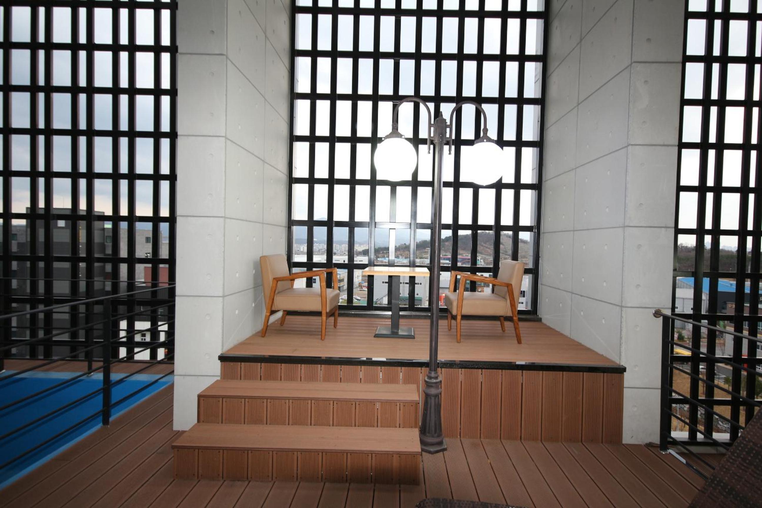 Penthouse - Photo 19