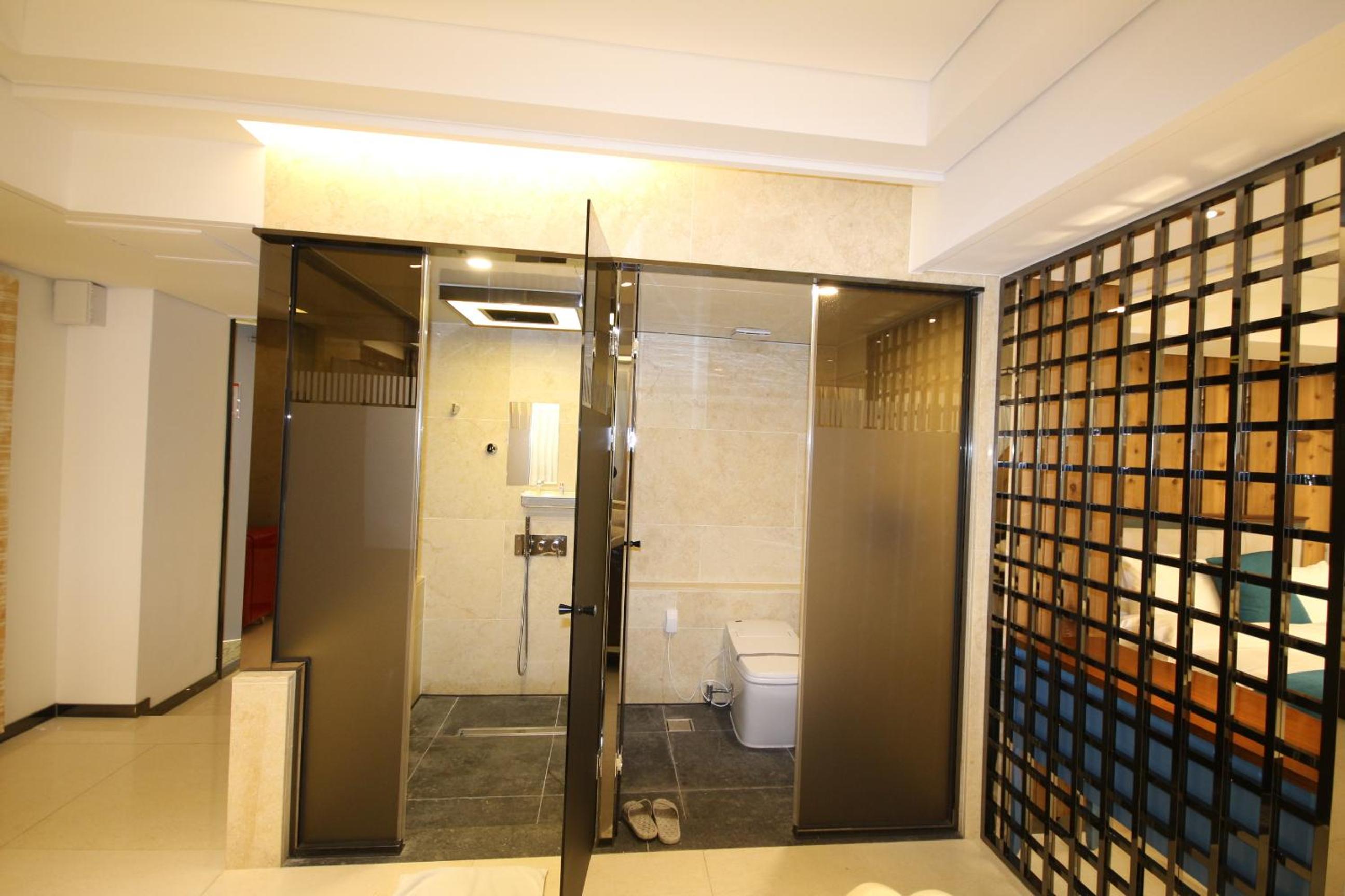 Penthouse - Photo 17