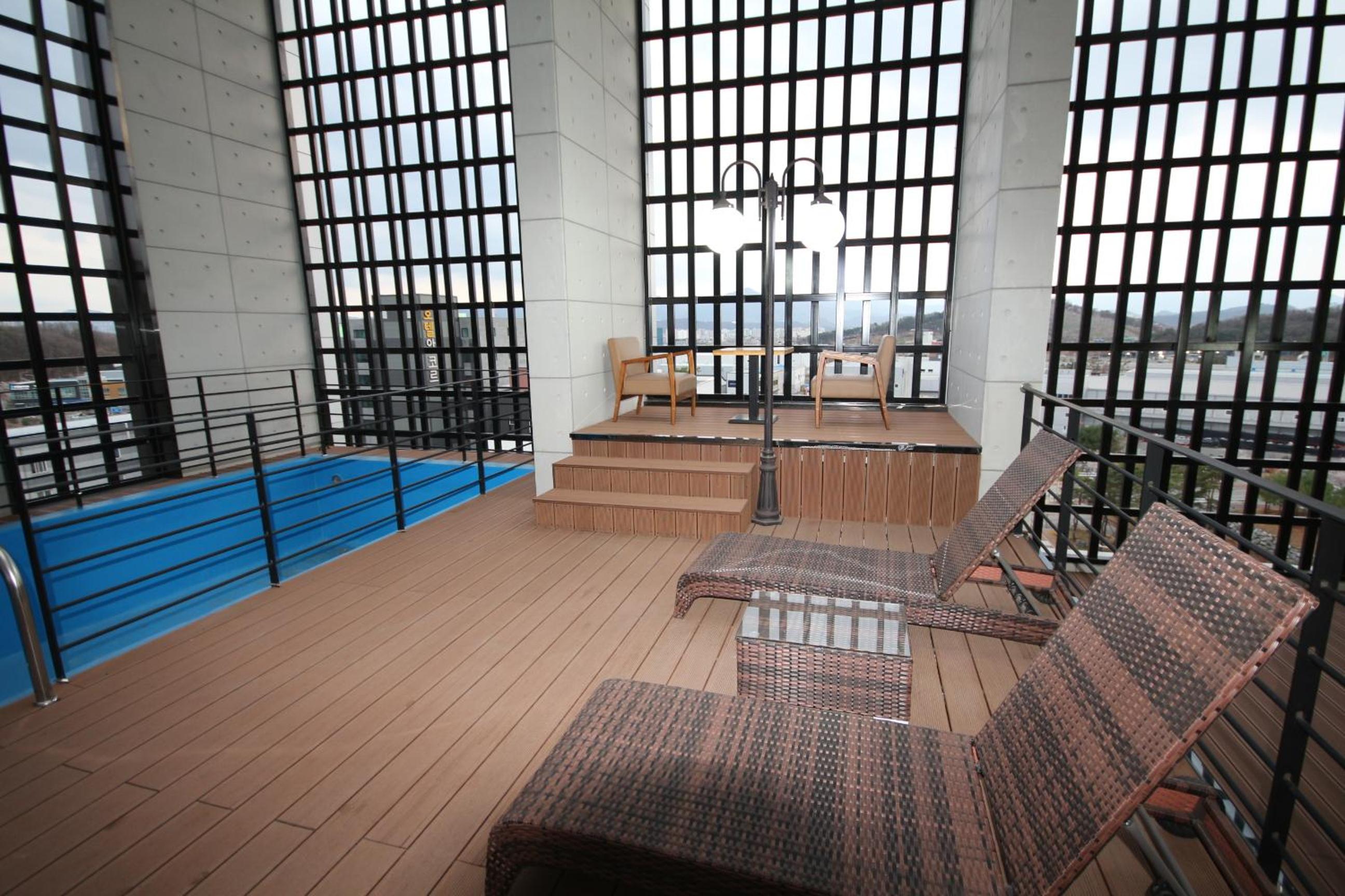 Penthouse - Photo 26