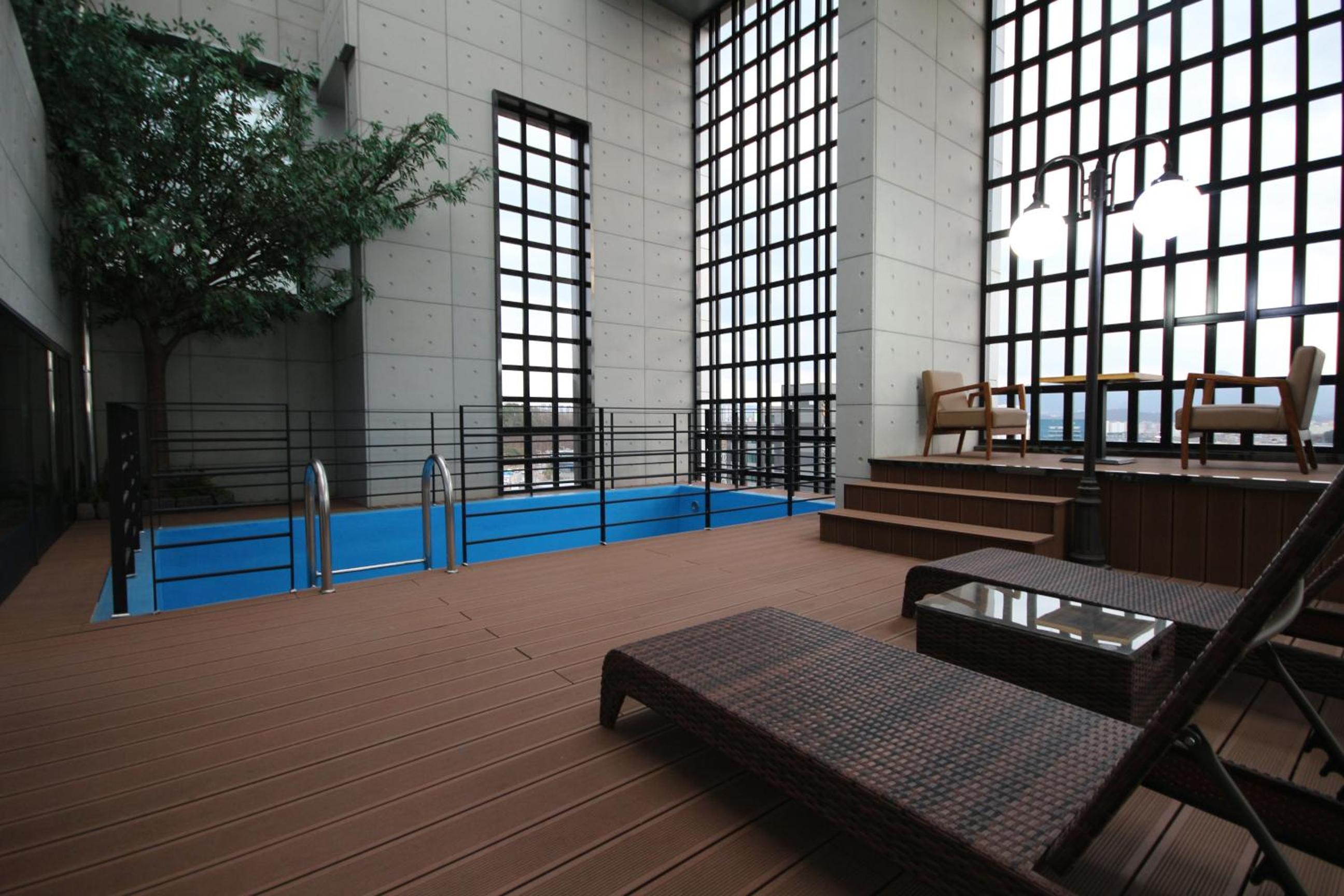 Penthouse - Photo 2