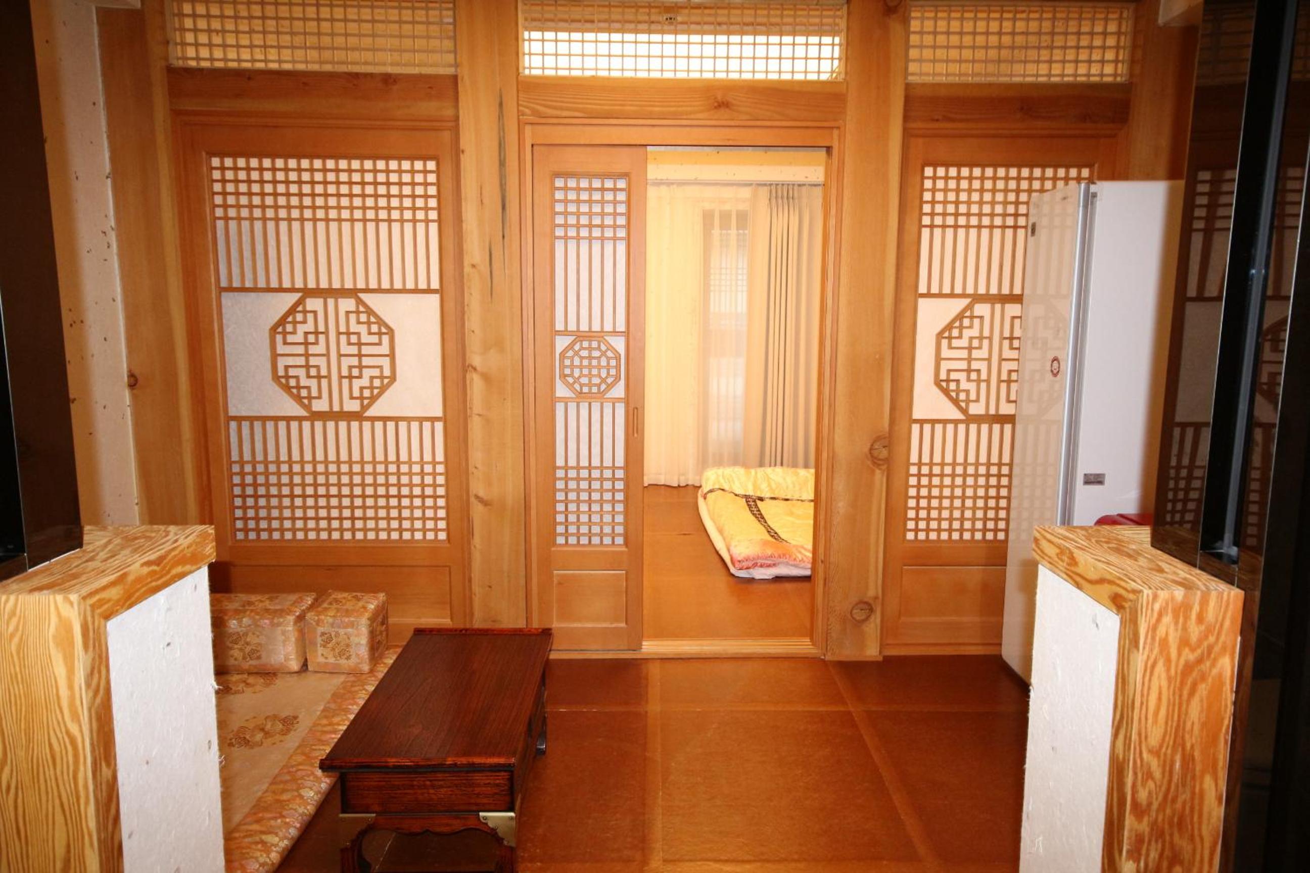 Hanok ondol - Photo 1