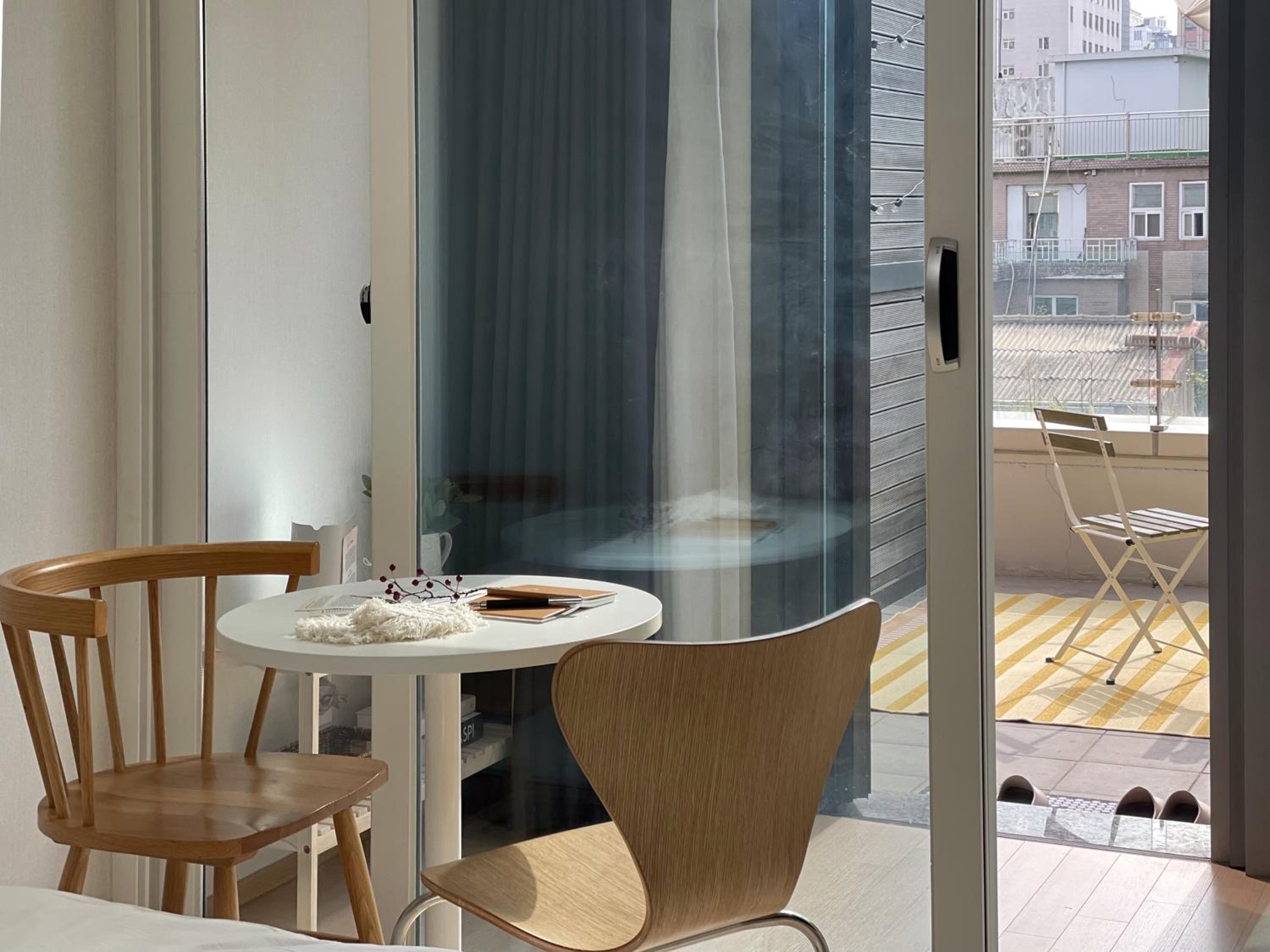 Studio with Terrace - Photo 22