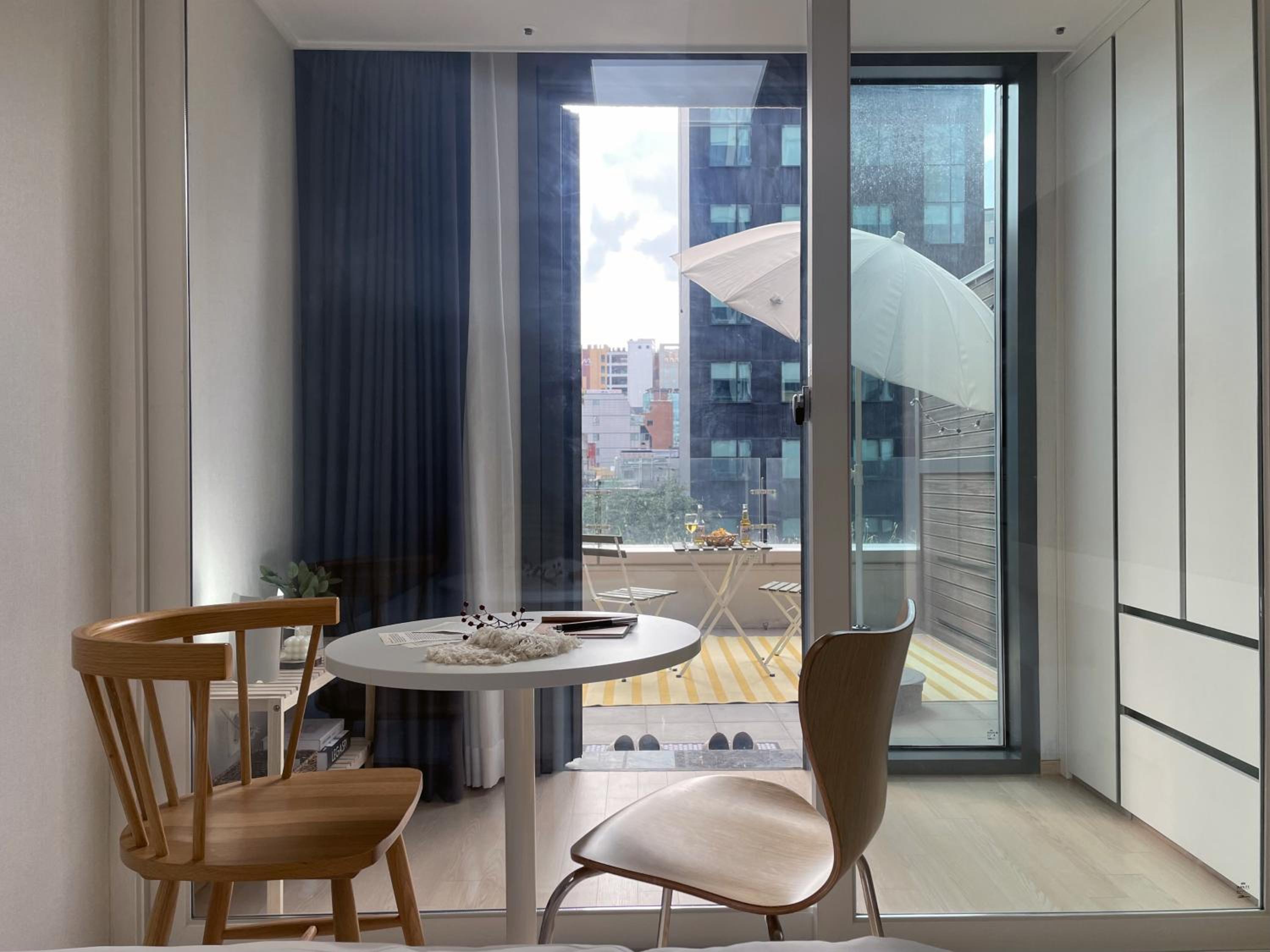 Studio with Terrace - Photo 21