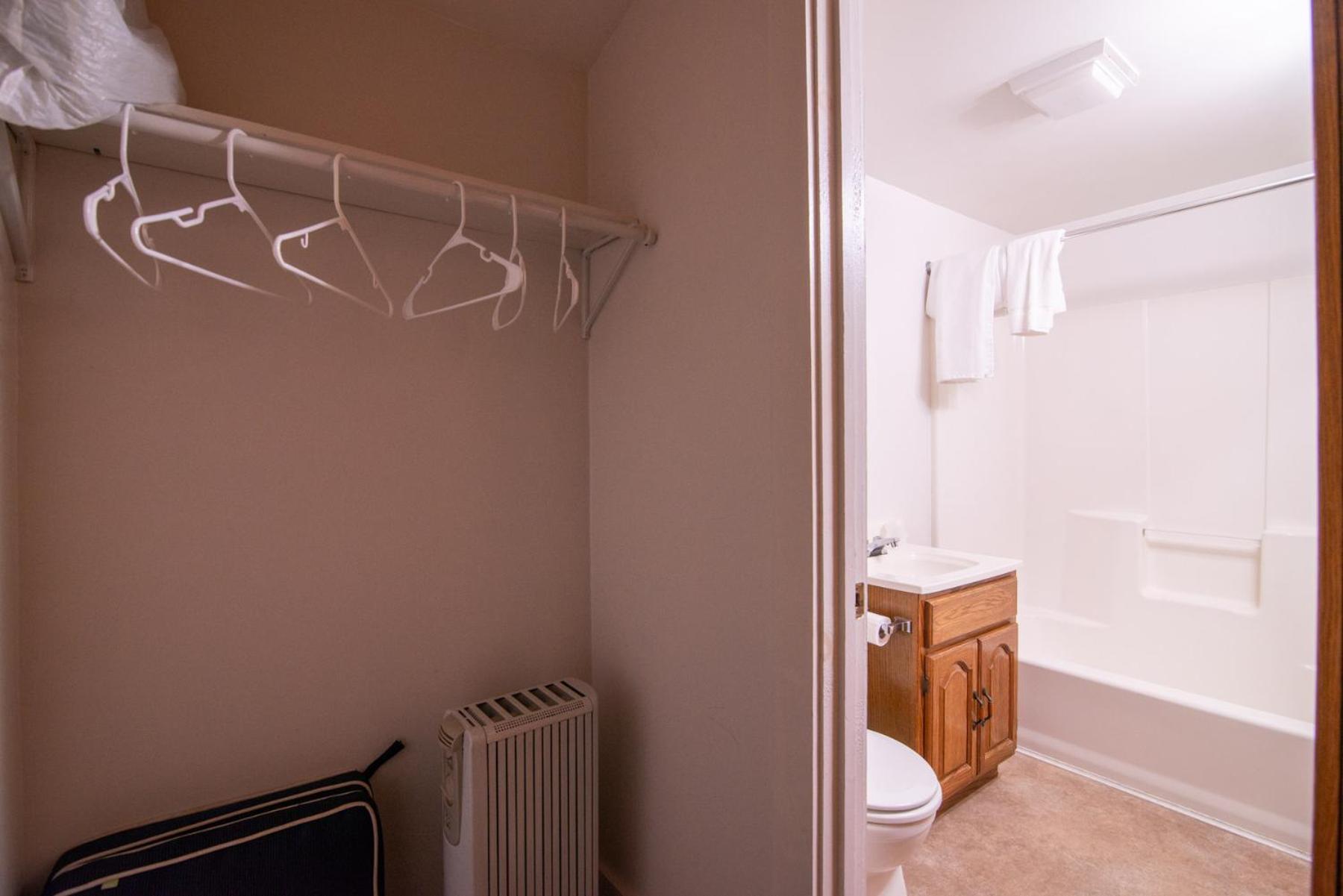 Deluxe Queen Room - Photo 5