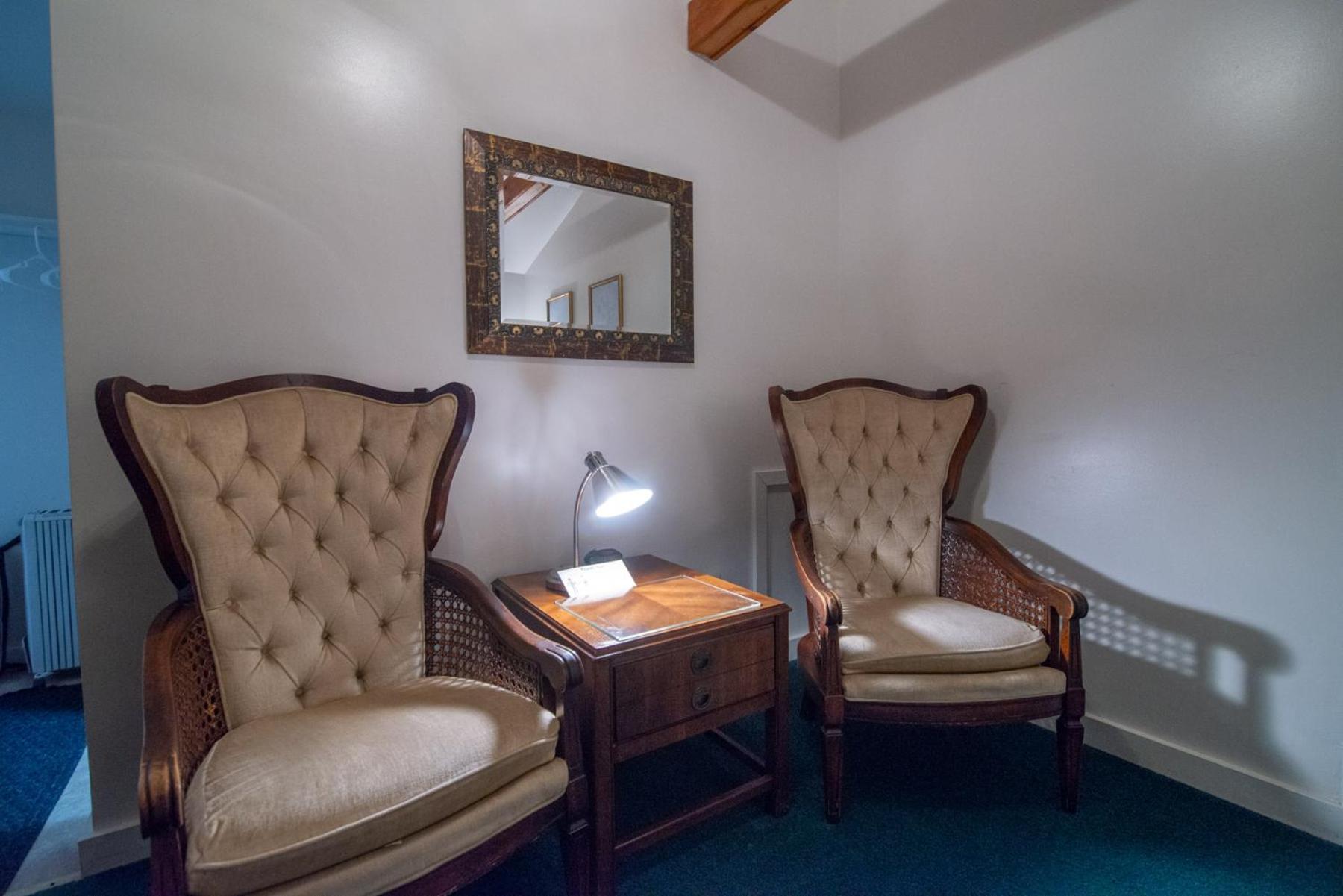 Deluxe Queen Room - Photo 6