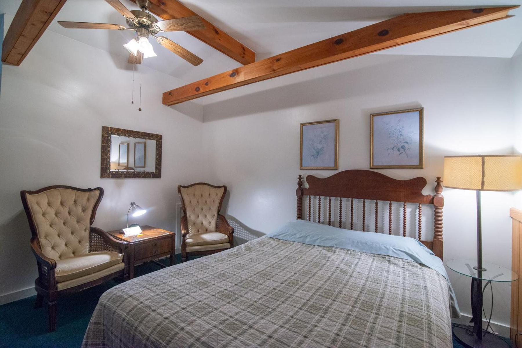 Deluxe Queen Room - Photo 4