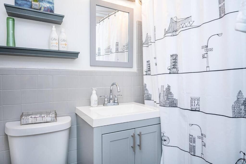 One-Bedroom Apartment - Photo 10