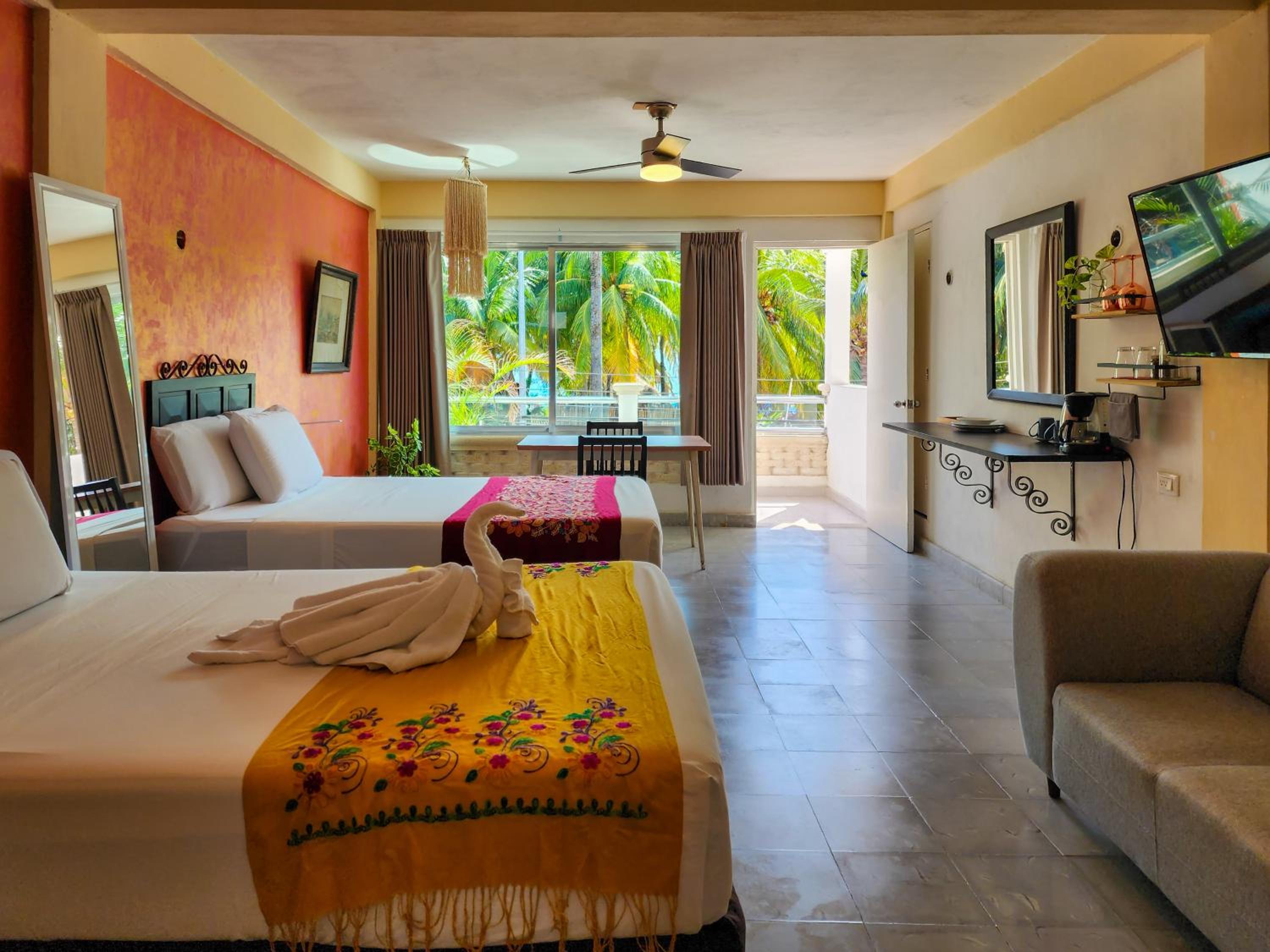 Twin Room with Balcony - Photo 53