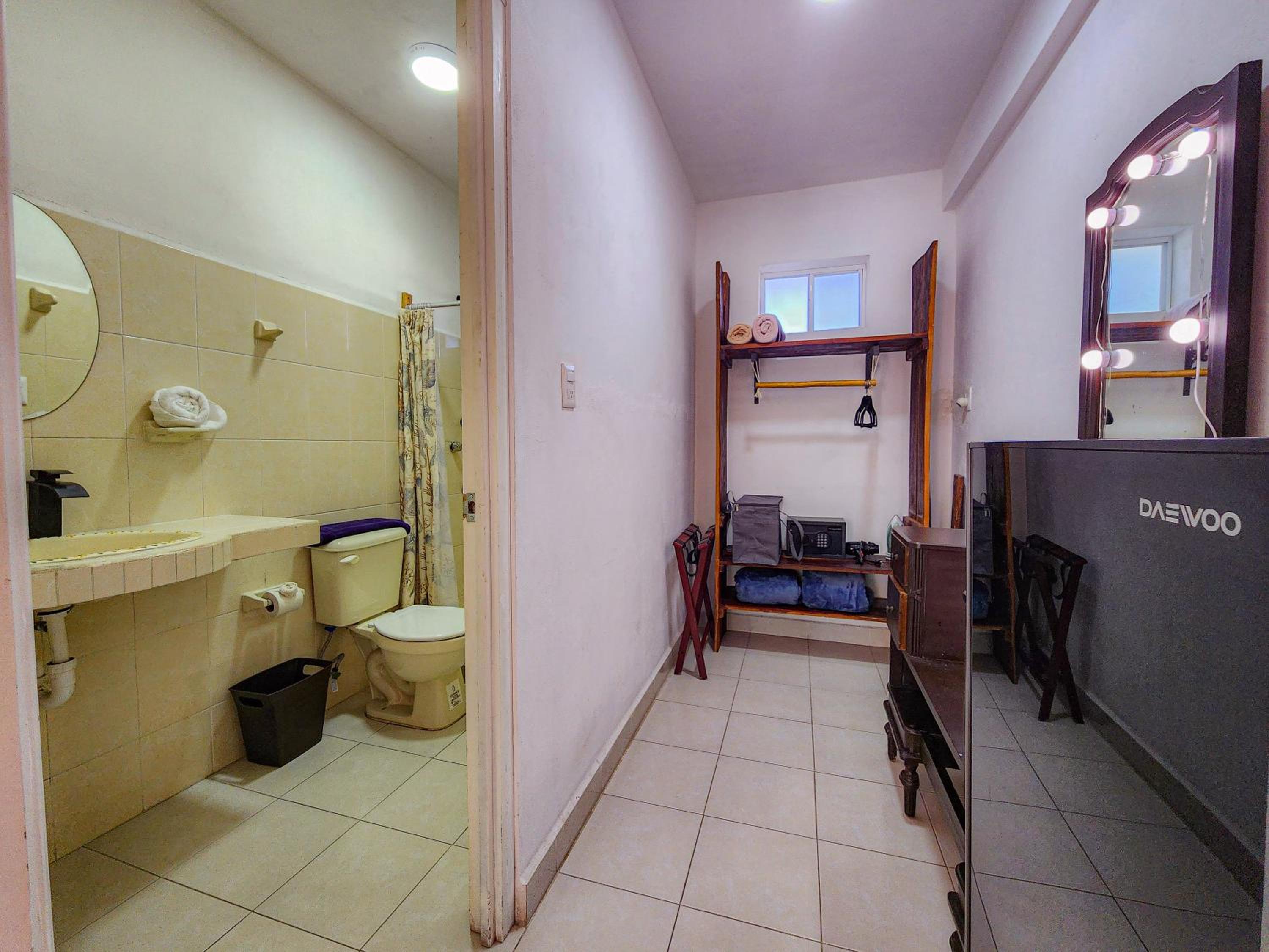 Twin Room with Balcony - Photo 61