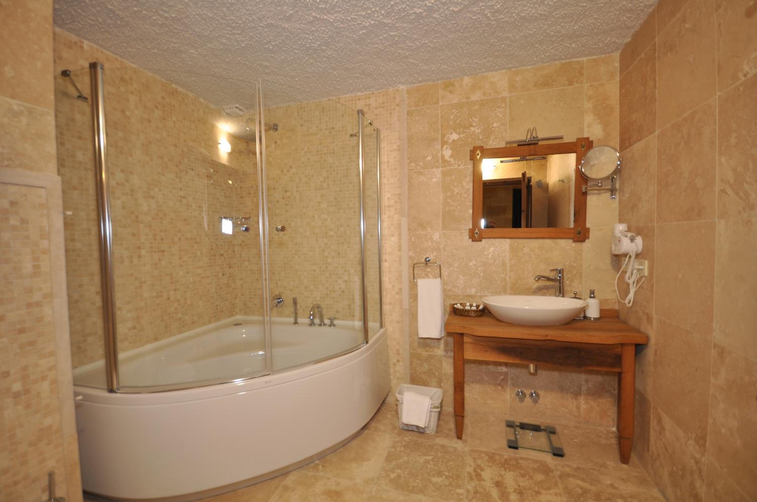 Suite - Photo 4