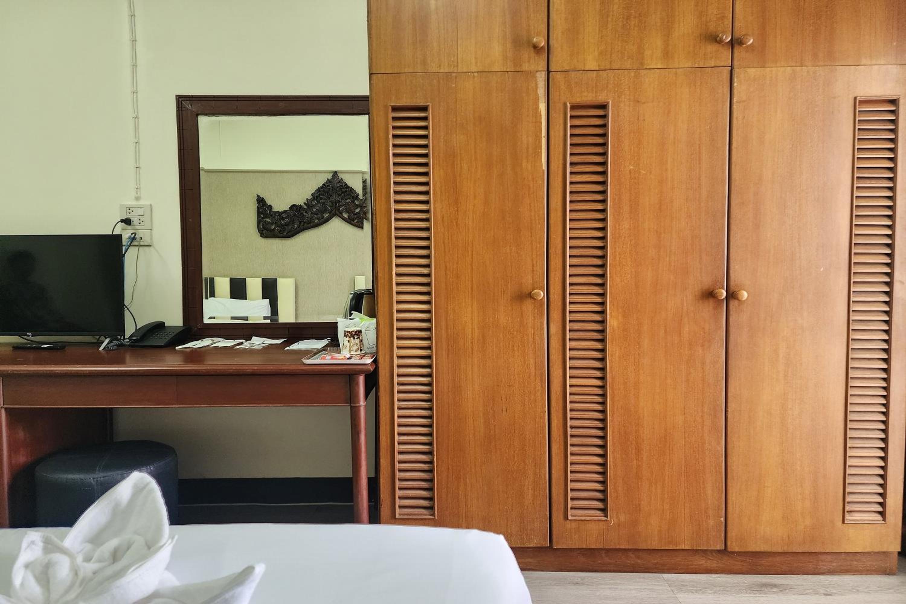 Standard Twin Room - Photo 5