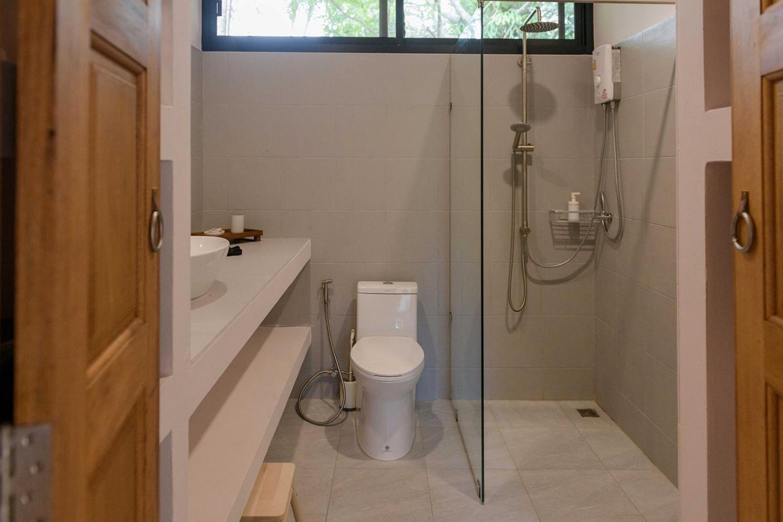 Two-Bedroom House - Photo 8