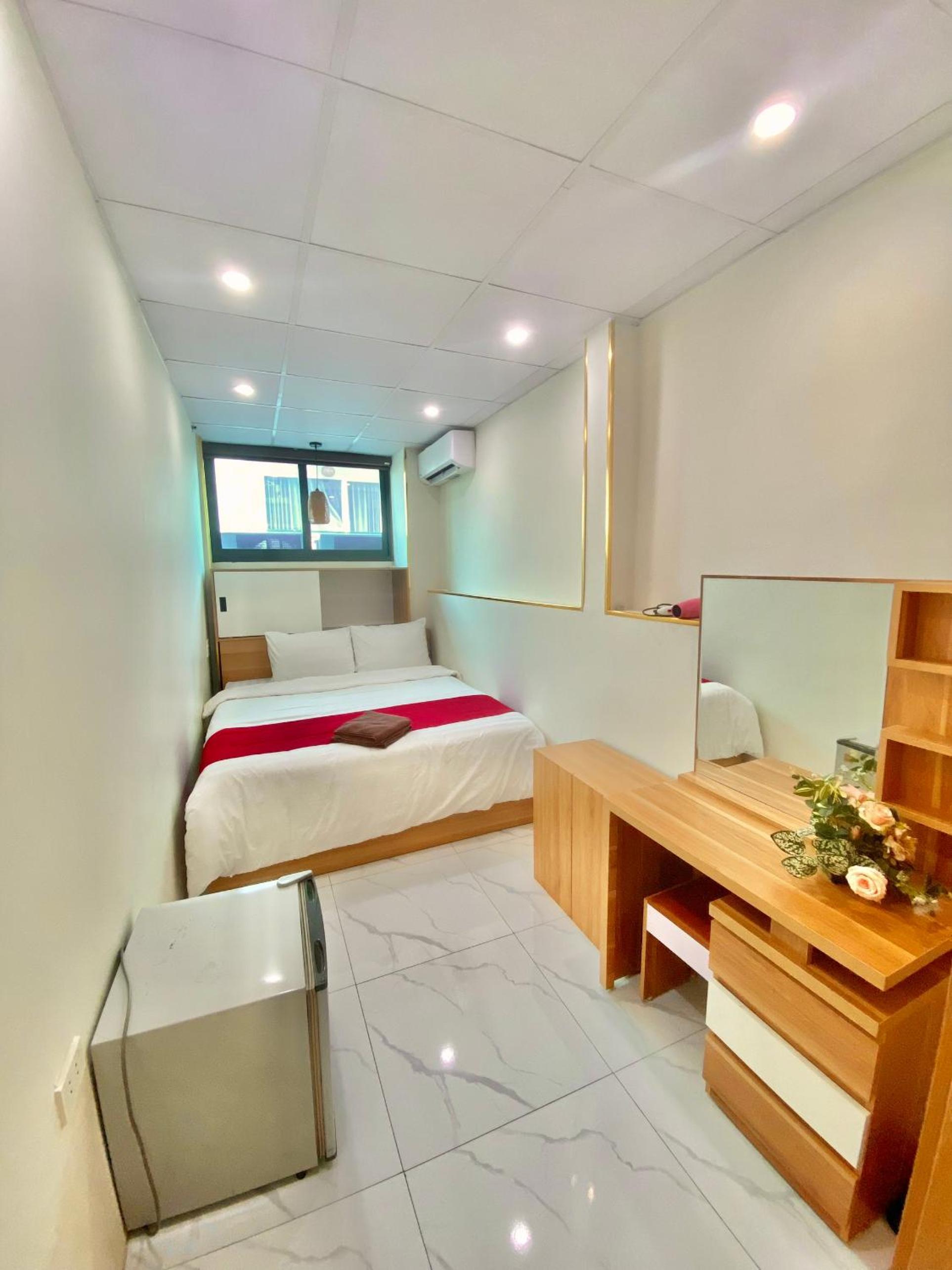 Standard Queen Room
