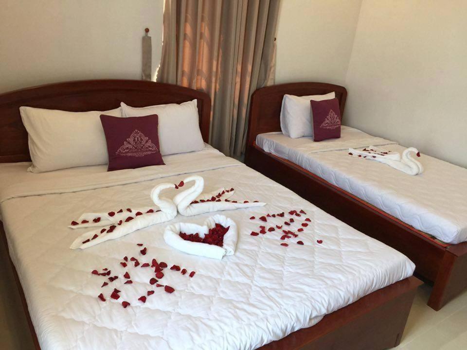 Standard Queen Room