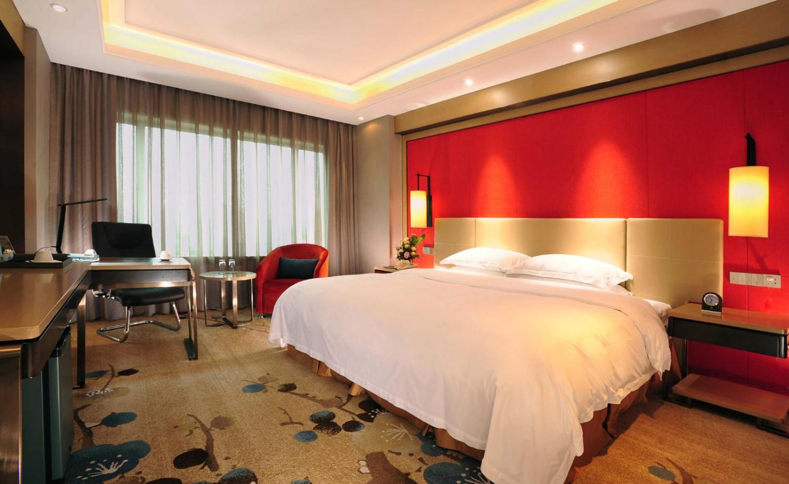 Premium King Room - Non-Smoking photo 2