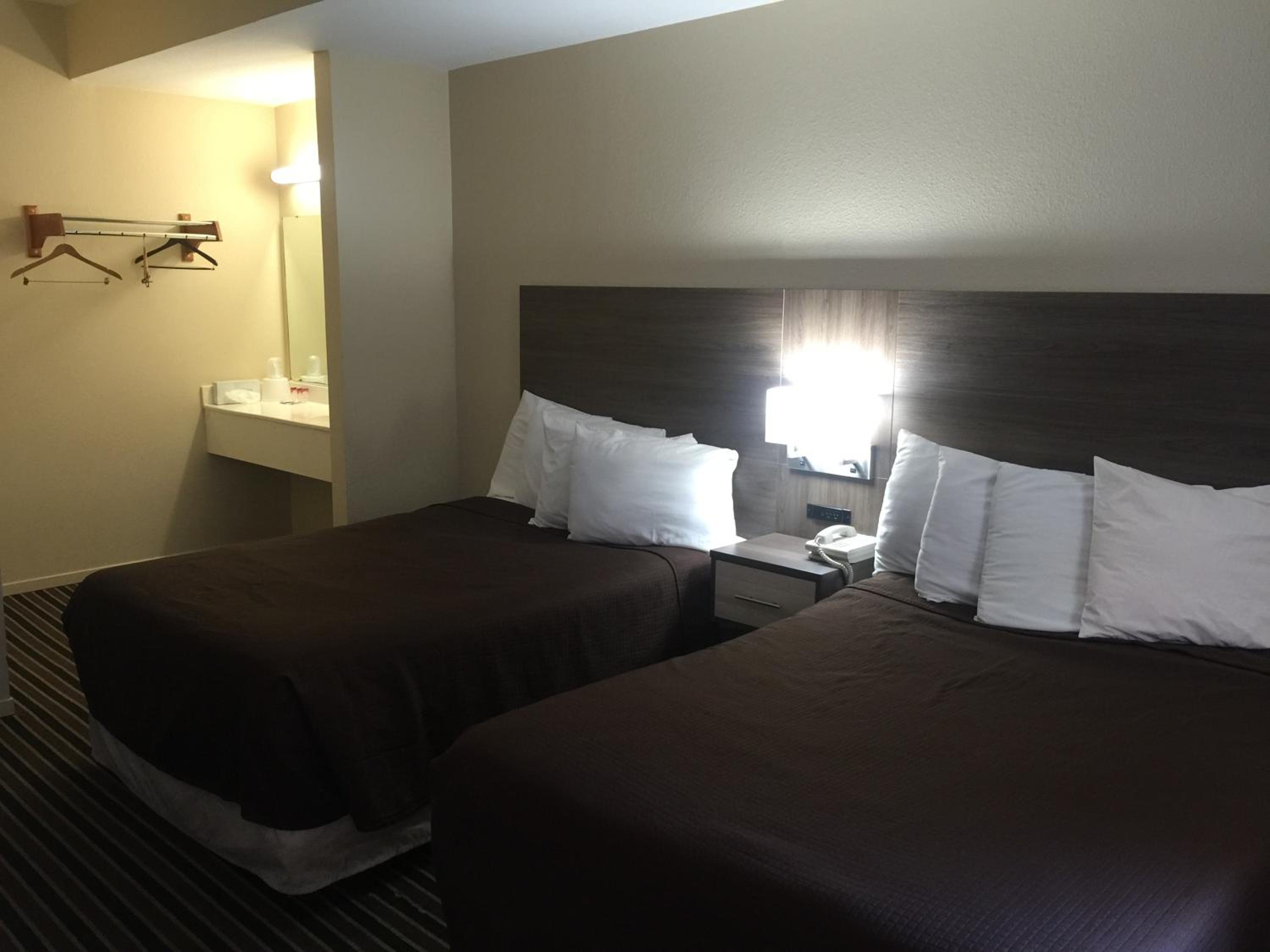 Double Room with Two Double Beds photo 1
