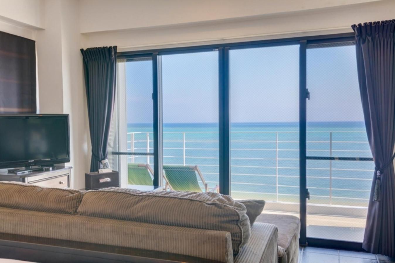 Deluxe Double Room with Balcony and Sea View photo 2
