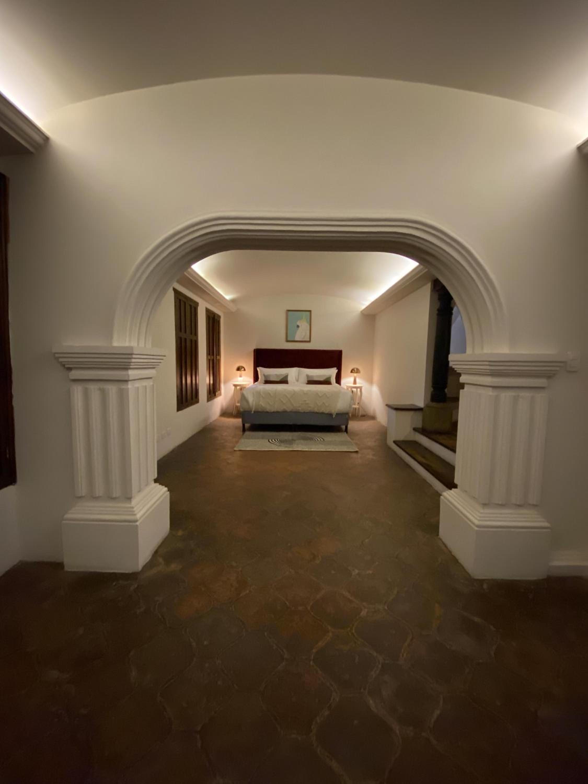 Deluxe King Suite photo 3