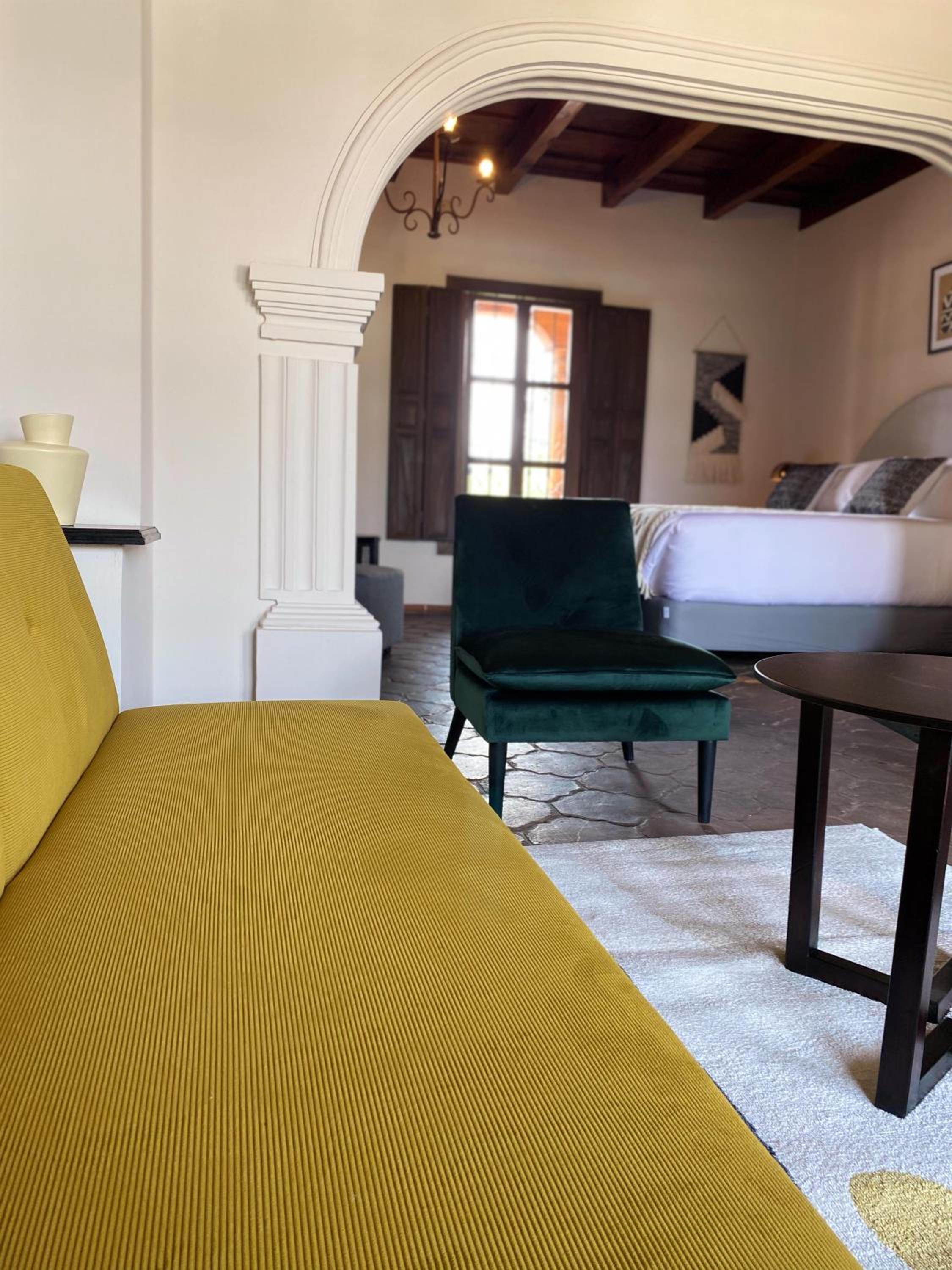 Deluxe King Suite photo 2