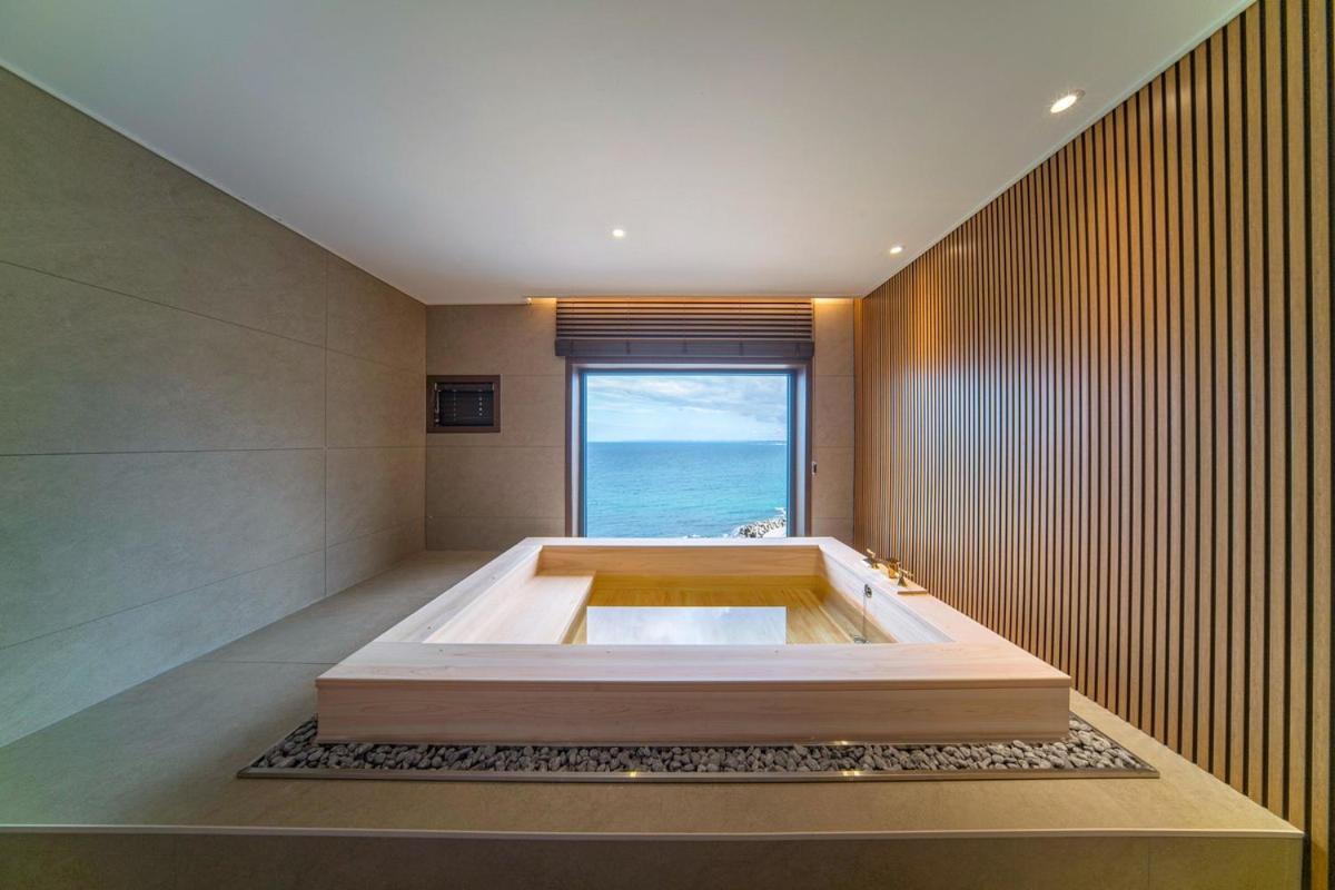 Ocean Suite Double - Breakfast for 2 included - Photo 9